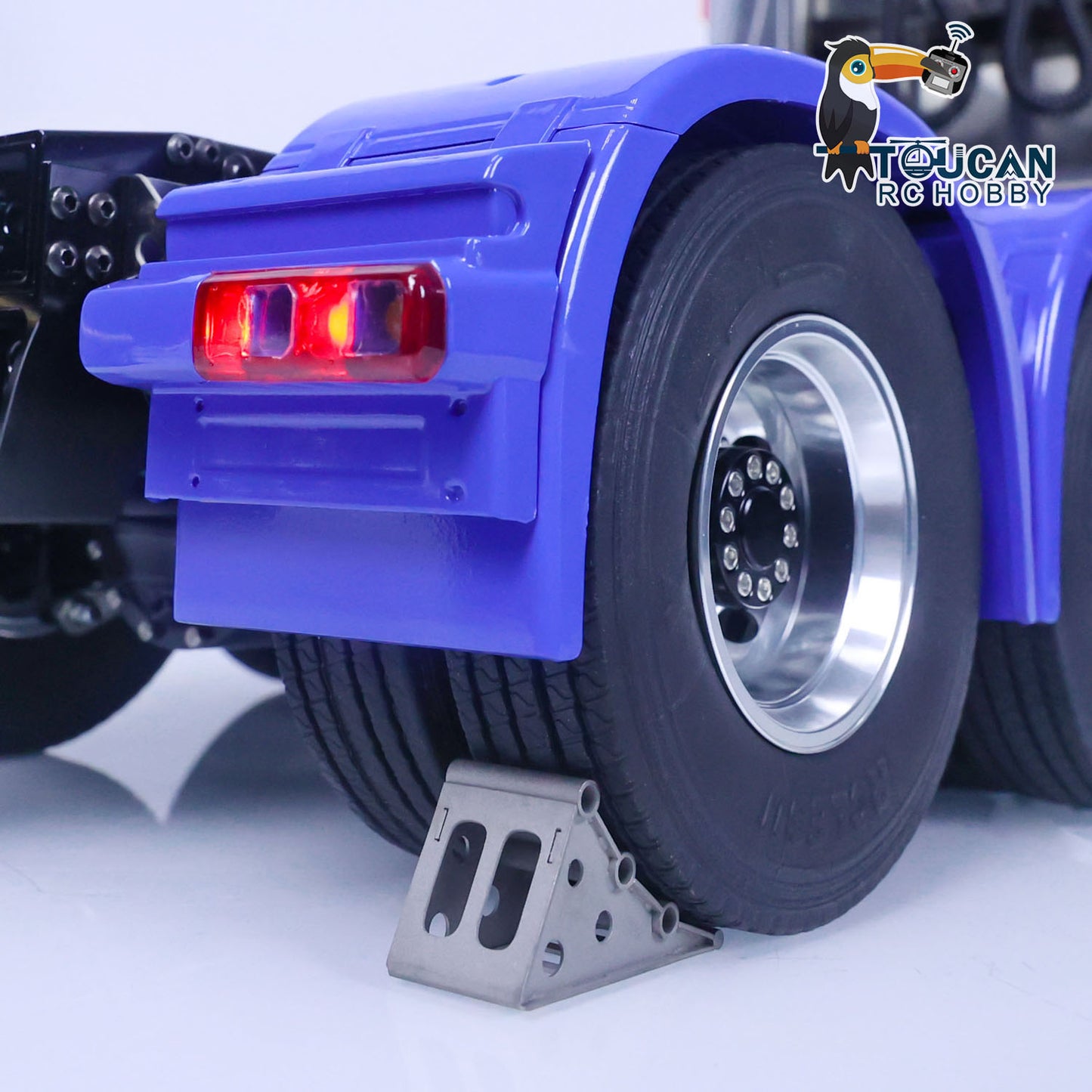 1/14 LESU RC Tractor Truck 8X8 Metal Heavy Chassis 3-speed Transmission Remote Control Car Customized Model