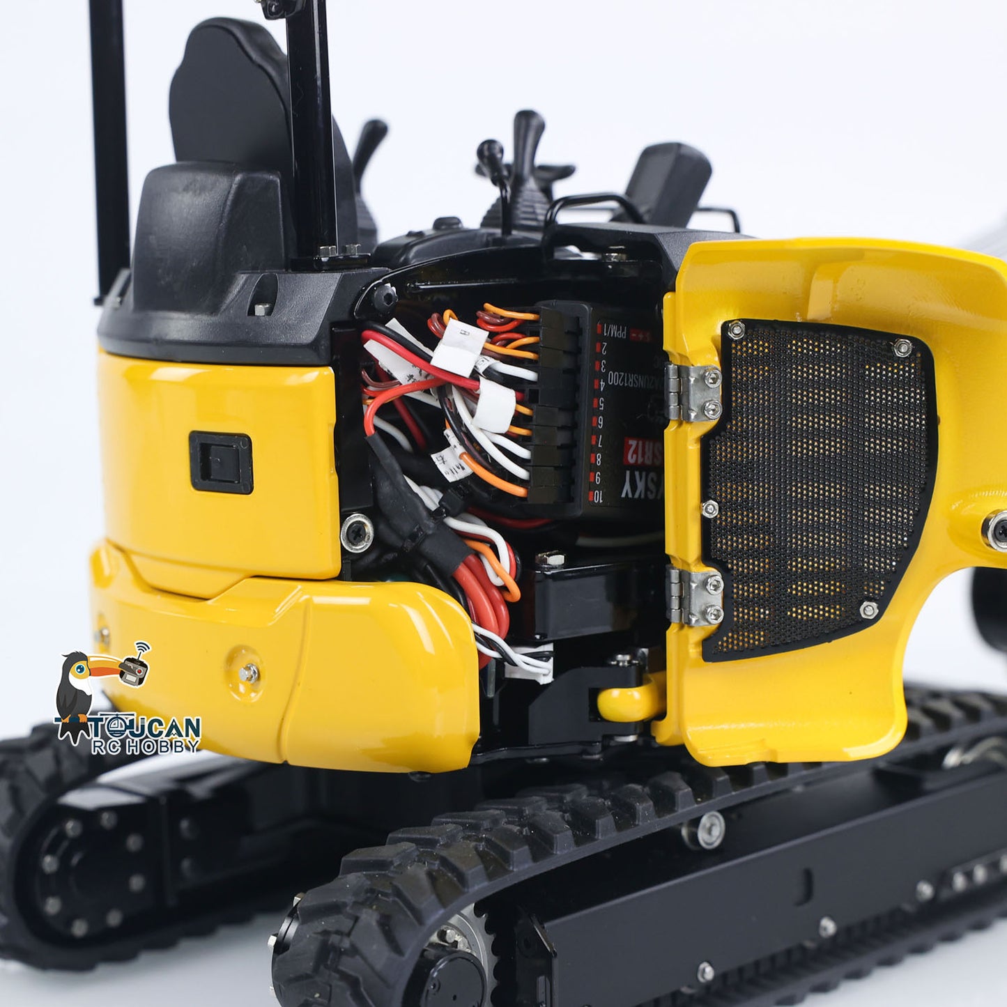 Newly Released LESU 1/14 Mini RC Hydraulic Excavator PC30 Metal Radio Controlled Digger Model Emulated Construction Vehicle Toy