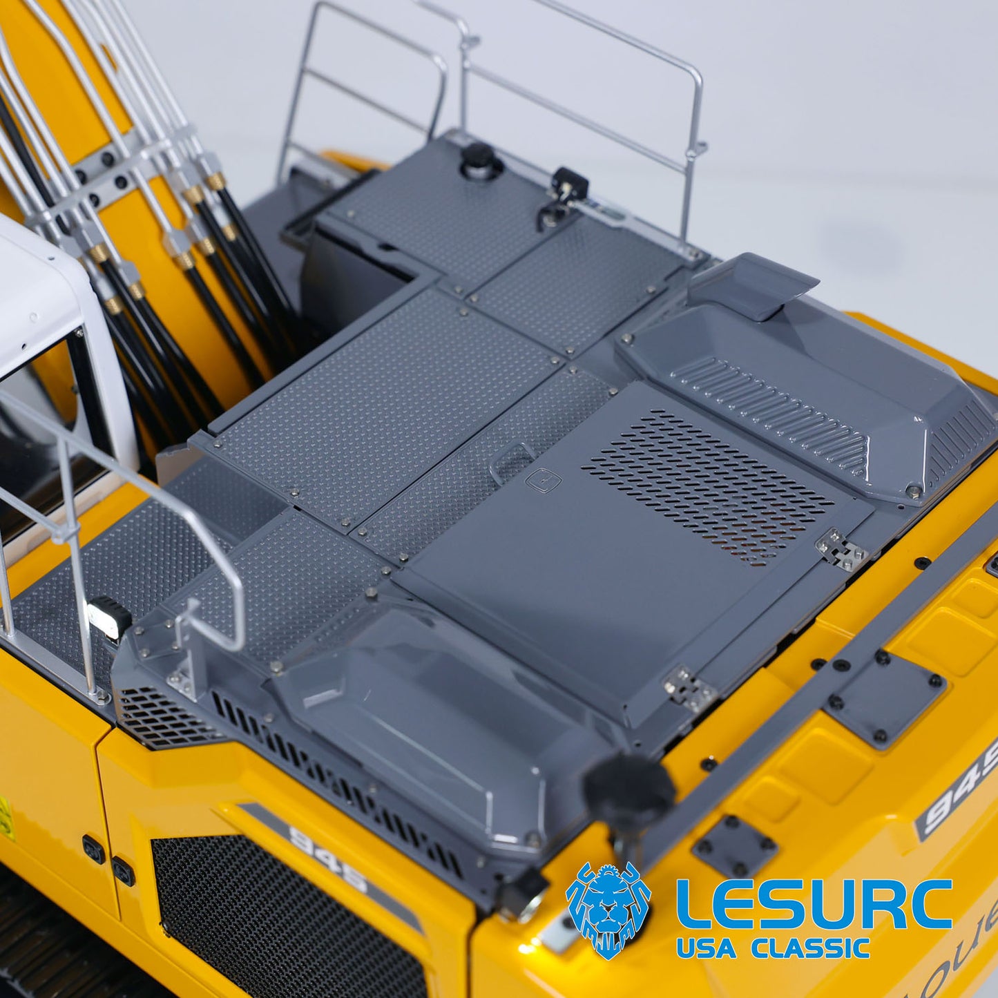 LESU Aoue-LR945 1/14 Hydraulic RC Excavator Assembled Metal Digger Engineering Vehicle Model 7-Ways Reversing Valve