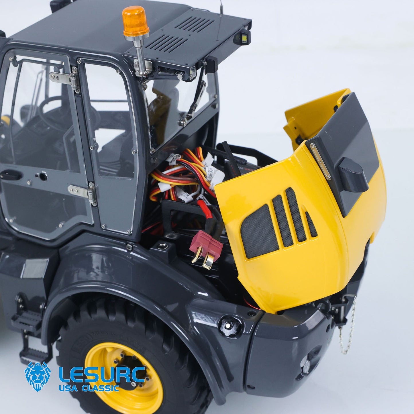 LESU Aoue-WA100M-8 1/14 Metal 4X4 RC Hydraulic Loader A0021 RTR with FlySky ST8 Radio Controller Brushless Motor 3+1CH Valve Light Sound