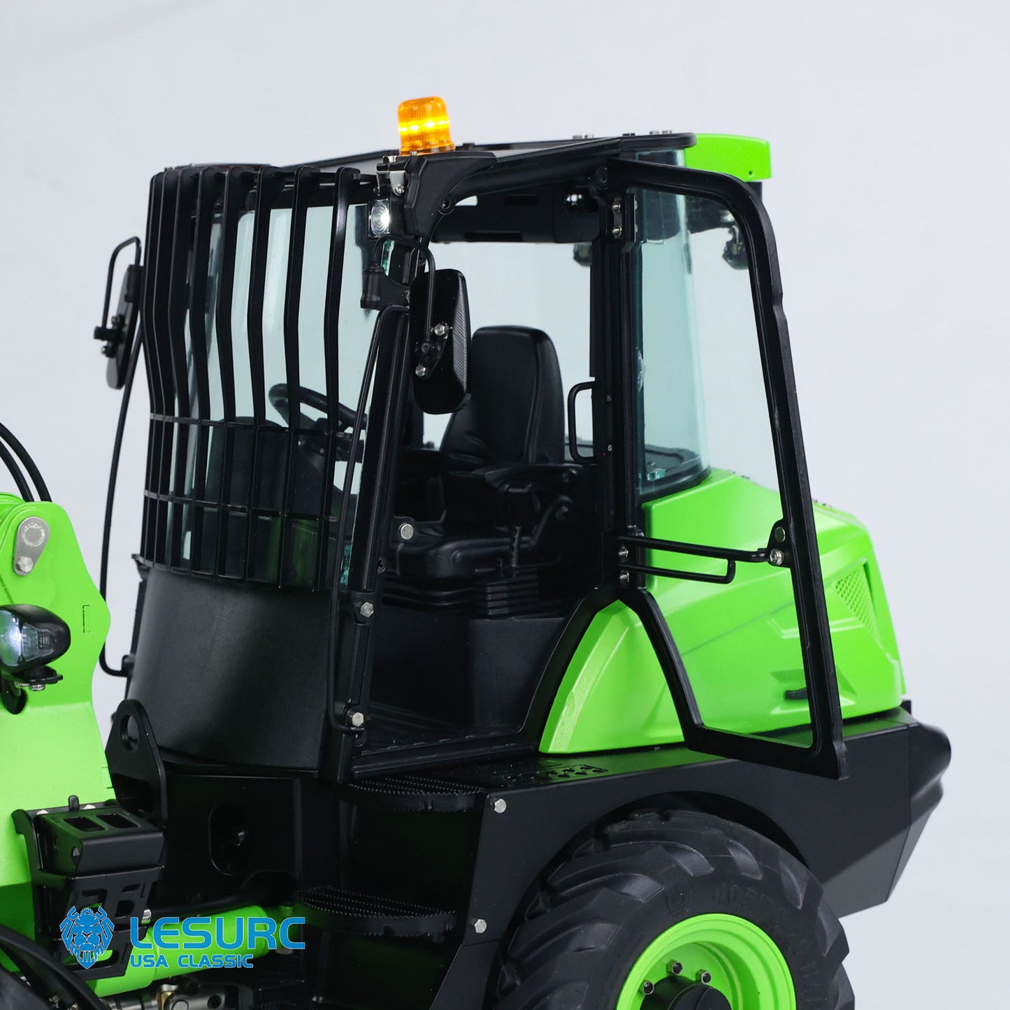 LESU AT1050 1/14 RC Hydraulic Telescopic Arm Loader Fork 4X4 Metal Finished Forklift Truck Electric Car Model Light Sound Servo
