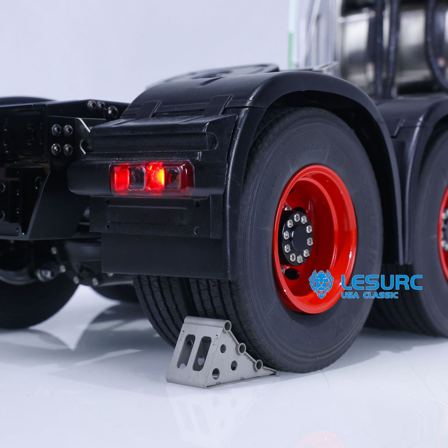 1/14 LESU RC Highline Tractor Truck Heavy-duty Metal Chassis Painted Remote Control Car Model W/ 3 Speed Gearbox Lights Sounds