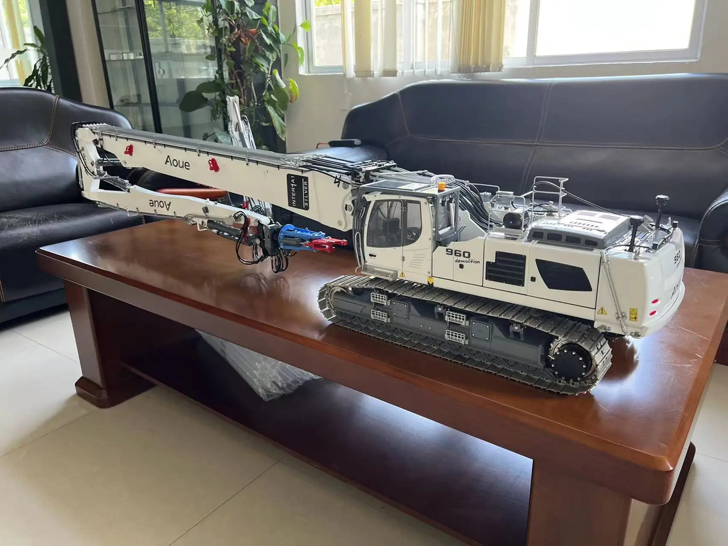 Pre-sale LESU 1/14 LR960 Full Hydraulic Excavator RC Digger Radio Control Construction Vehicle RC Metal Model