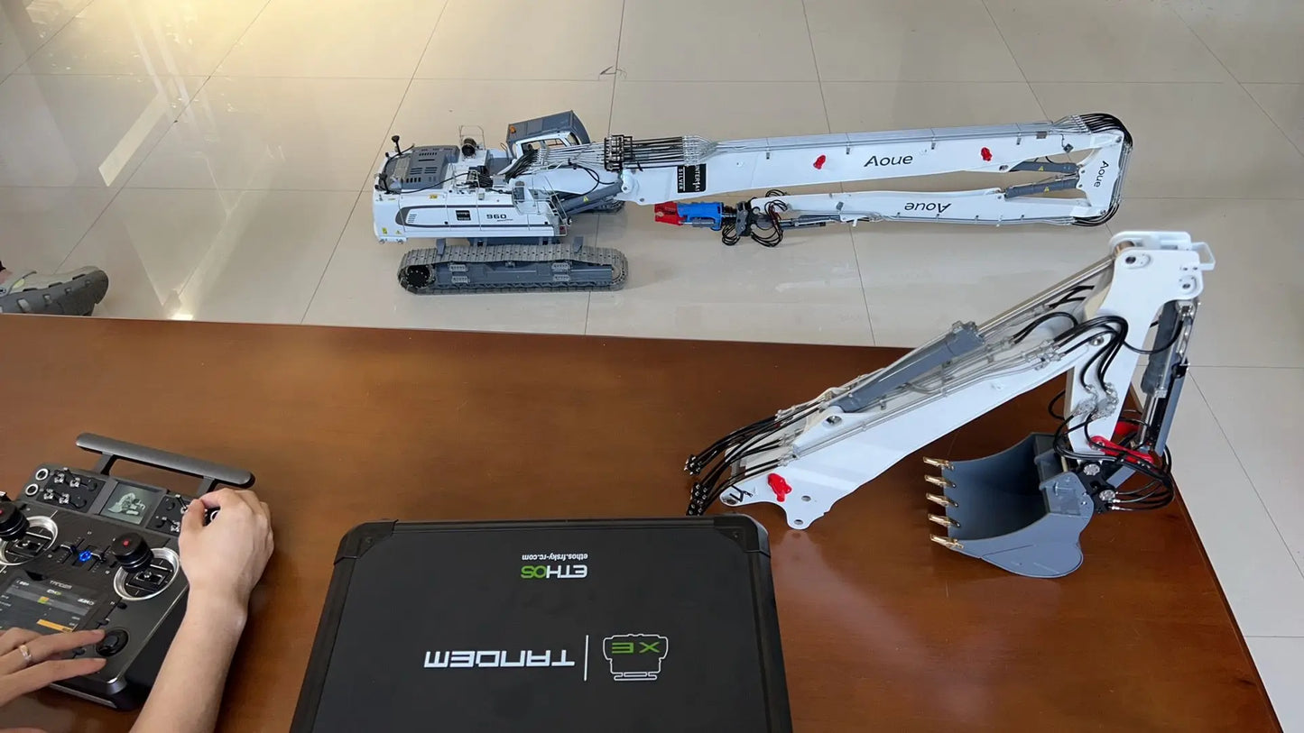 Pre-sale LESU 1/14 LR960 Full Hydraulic Excavator RC Digger Radio Control Construction Vehicle RC Metal Model