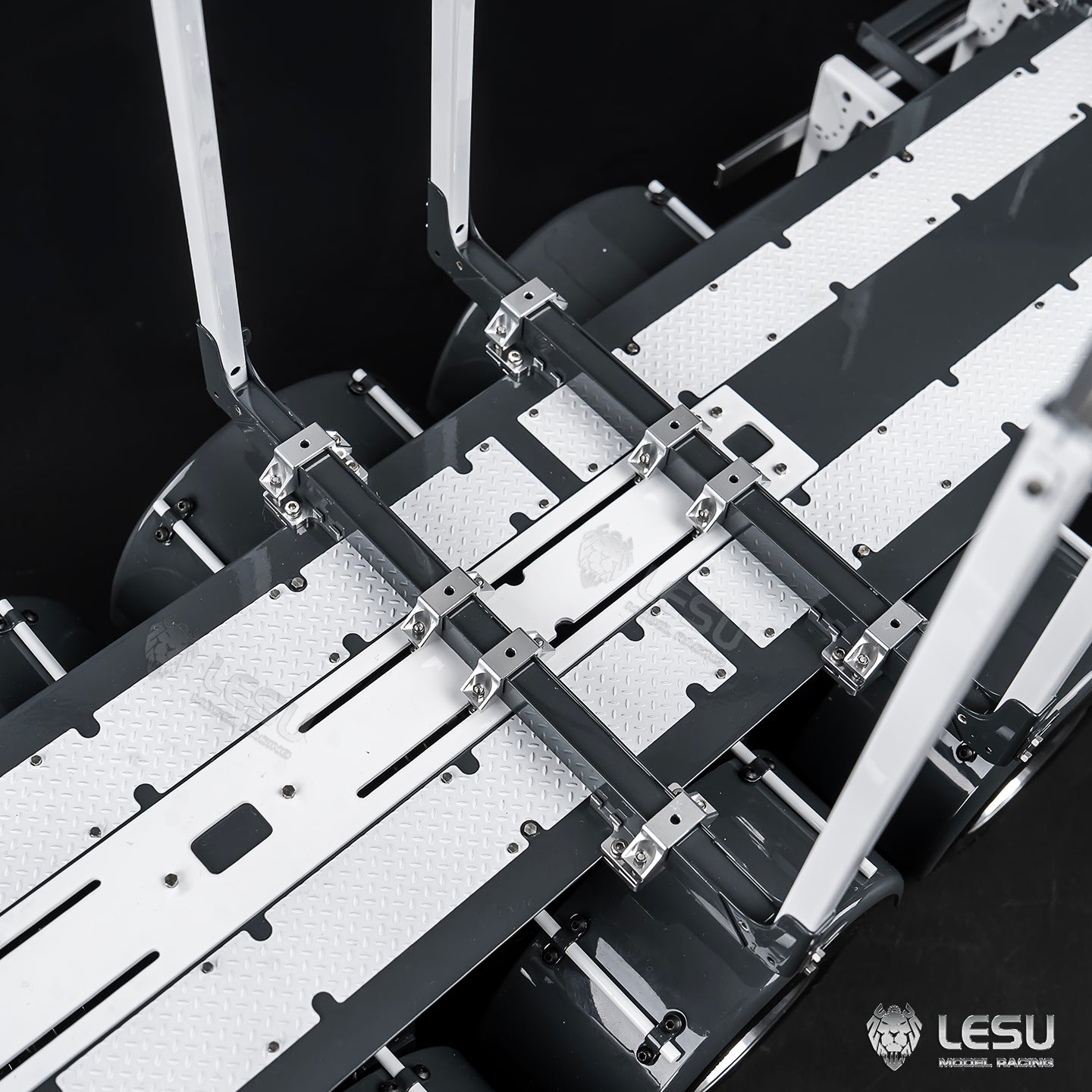 LESU 1/14 Metal Log Semi Trailer RC Wood Transport Car Light Electric Lifting Leg Servo-Controlled Drum Brake for TAMIYA Tractor