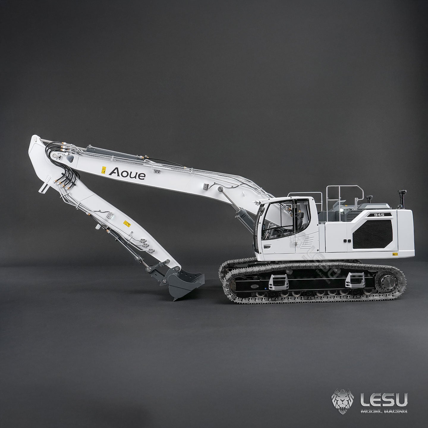 LESU AOUE LR945 1/14 RC Long-reach Hydraulic Excavator CNC Extended Arm Radio Control Digger Model Light 7CH Valve 4MPa Pump