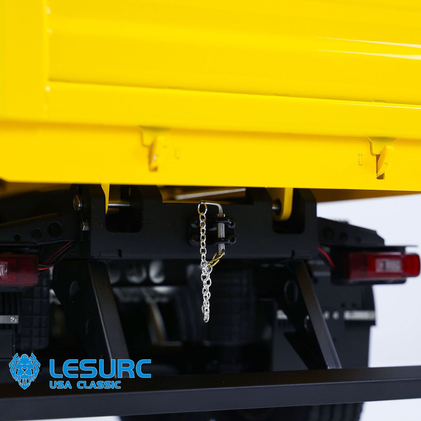 LESU A0051 1/14 Metal Hydraulic RC Full Trailer with Electric Support Legs LED Lights for RC Tractor Trucks Backyard Fun