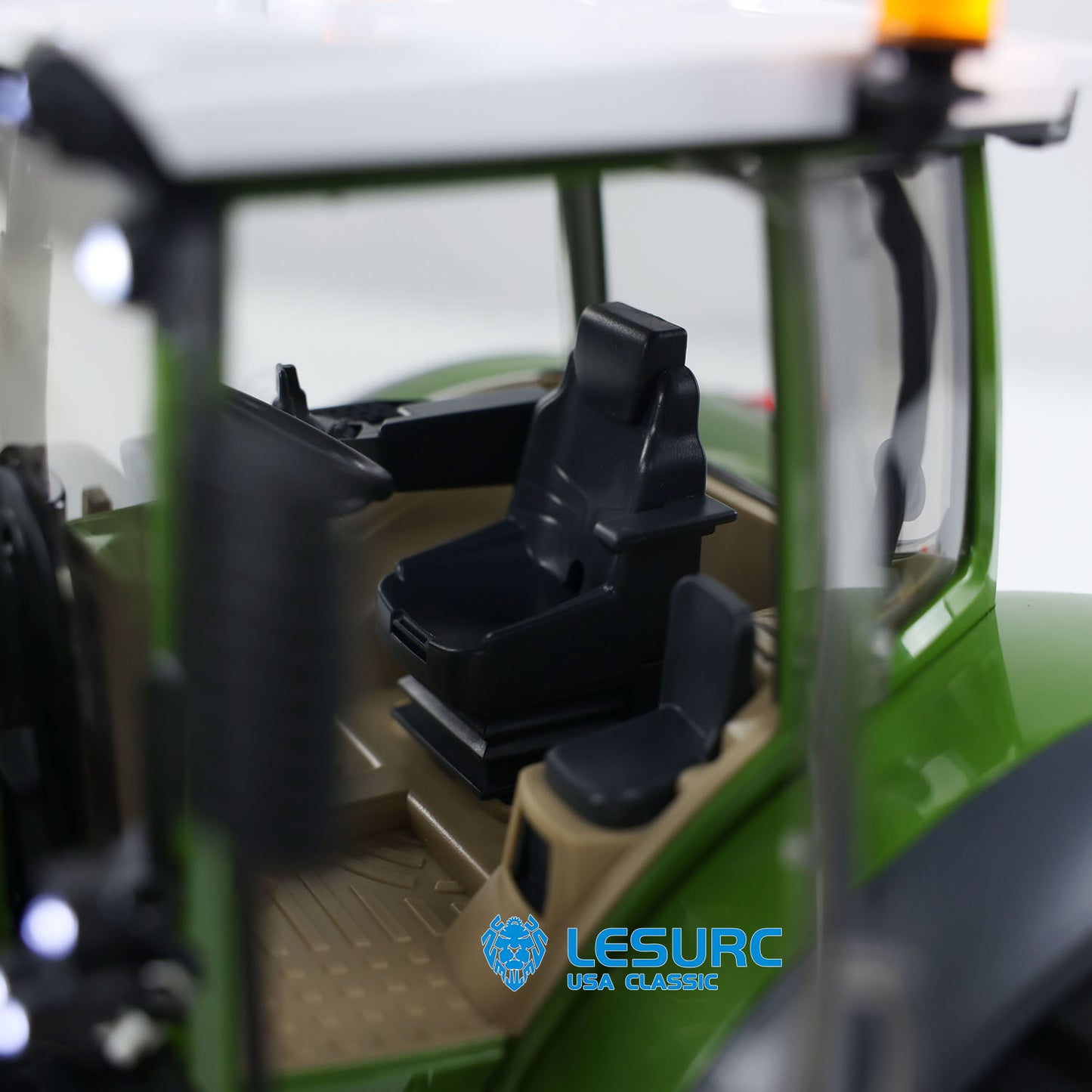 LESU A0005 1/16 4x4 Metal Chassis with Hooks Central Differential Light System for 1050 Walking Tractor Suitable to Scale Model Builders