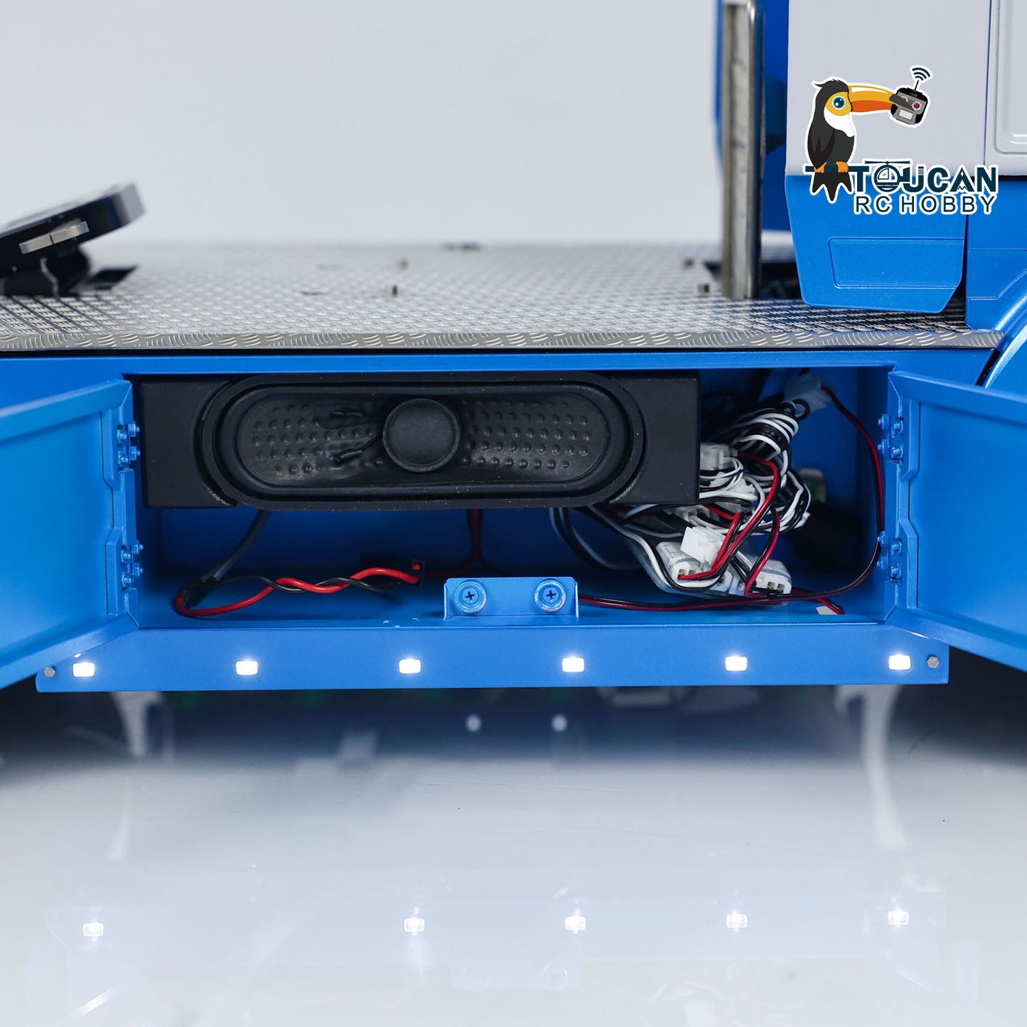 LESU 1/14 4*4 RC Tractor Truck Remote Control Car Hobby DIY Model Customized Sound Light System 801C RTR PNP Version