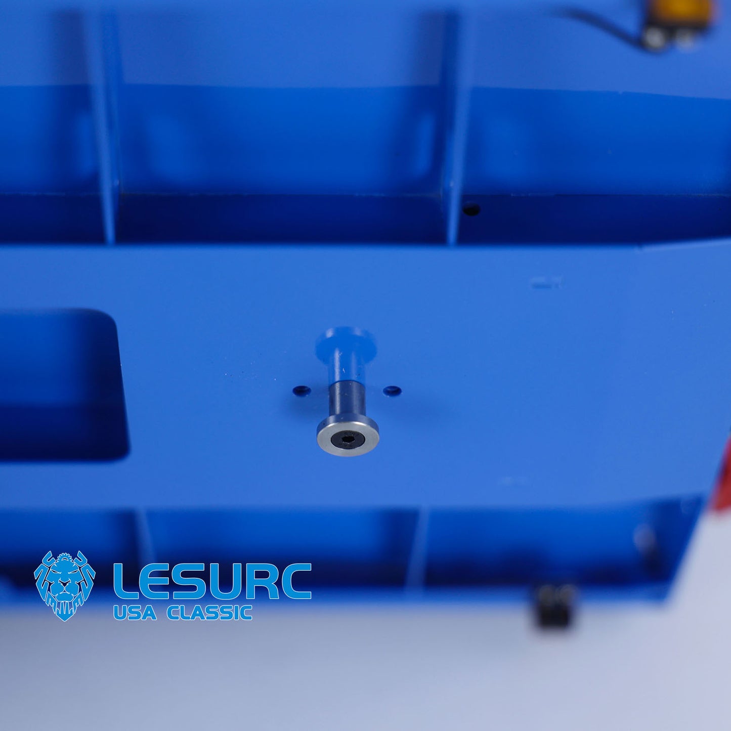 LESU A0041 1/14 Metal Trailer Hydraulic Lifting Tailboard with Landing Legs 3 Axles Chassis for RC Tractor Truck DIY Construction Model
