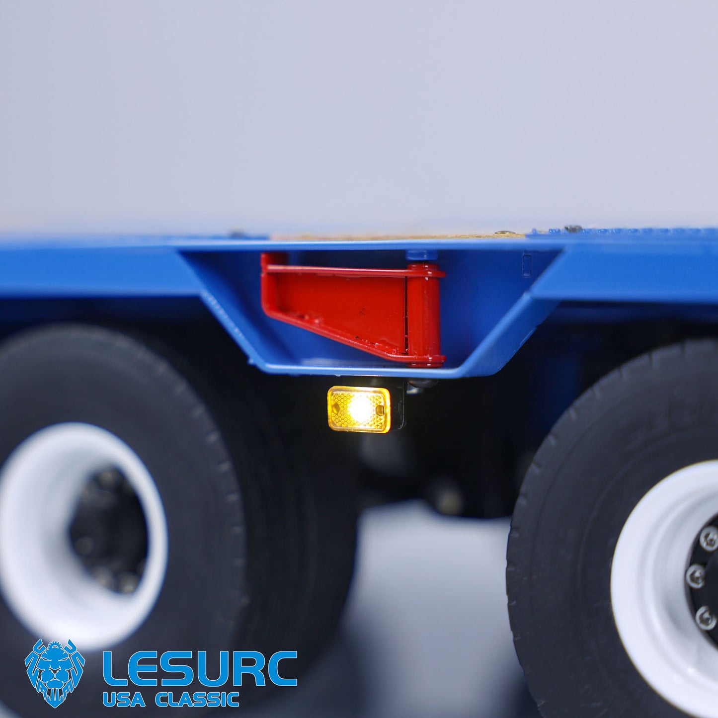 LESU A0041 1/14 Metal Trailer Hydraulic Lifting Tailboard with Landing Legs 3 Axles Chassis for RC Tractor Truck DIY Construction Model