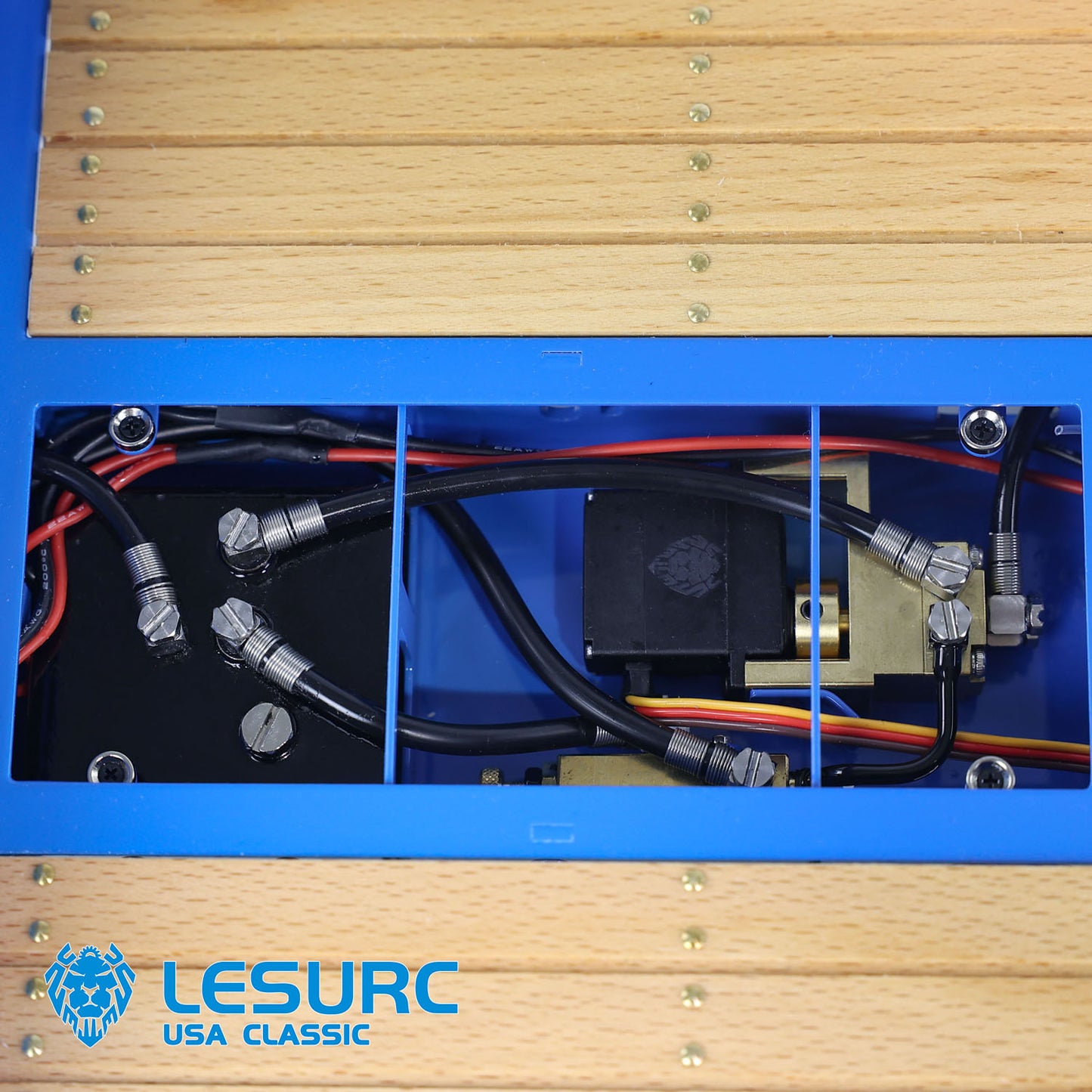 LESU A0041 1/14 Metal Trailer Hydraulic Lifting Tailboard with Landing Legs 3 Axles Chassis for RC Tractor Truck DIY Construction Model