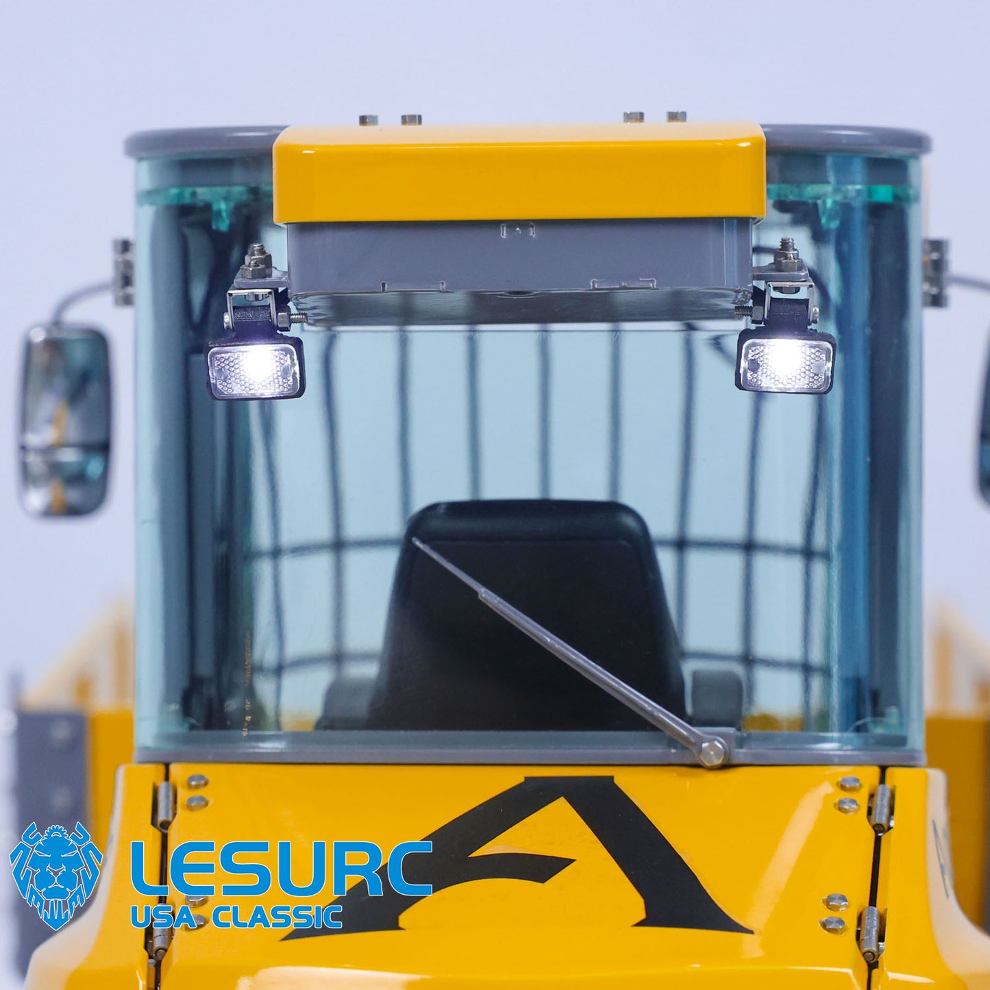 LESU 6MDX-B 1/14 Metal Hydraulic 4x4 RC Dump Truck with Differential Lock Axles Sound Light System for Engineering Vehicle Enthusiast