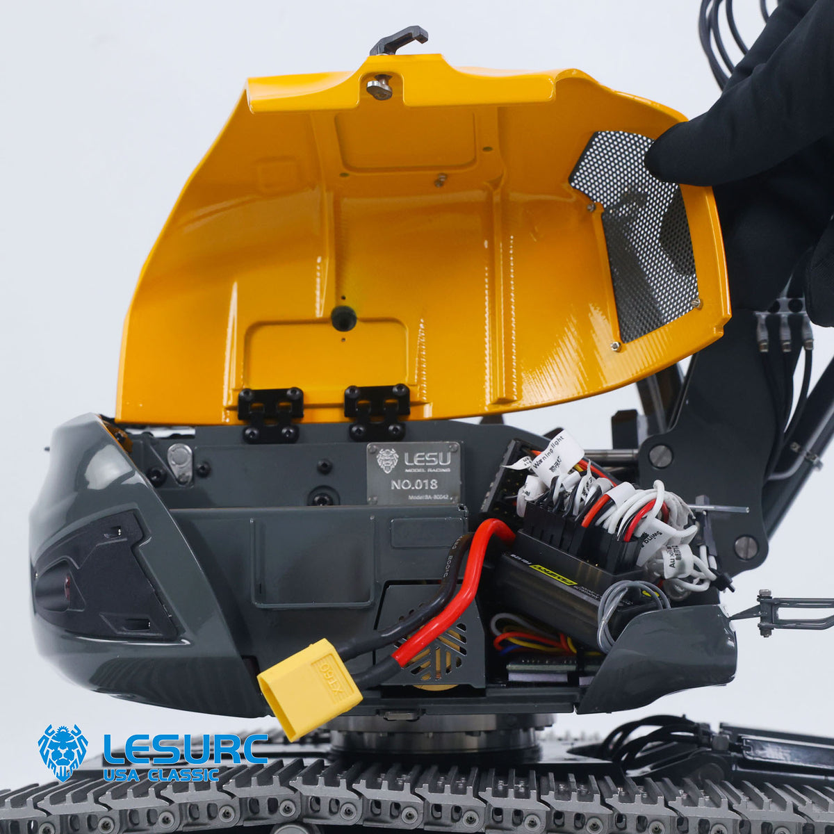 LESU MC15 4 Arms Metal 1/14 Hydraulic Remote Control Excavator KIT Model RC Digger Dual Pumps 9 Ways Valve Light Sound Motor