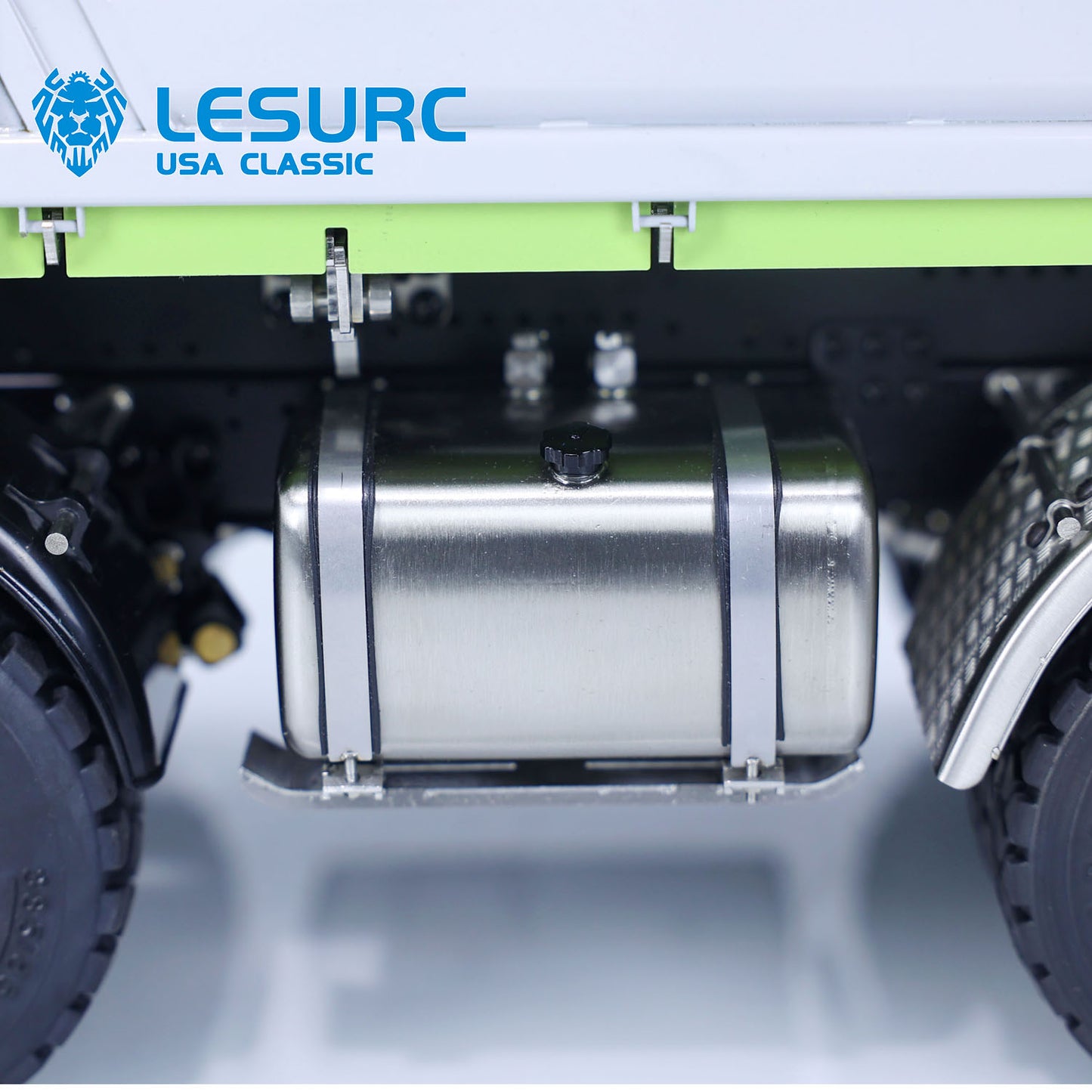 LESU Z0063 1/14 Metal 8X8 Hydraulic RC Dump Truck 3 Way Tipper with Crane 2 Speed Transmission 7CH Valve Light Sound for Construction Model Hobbyists