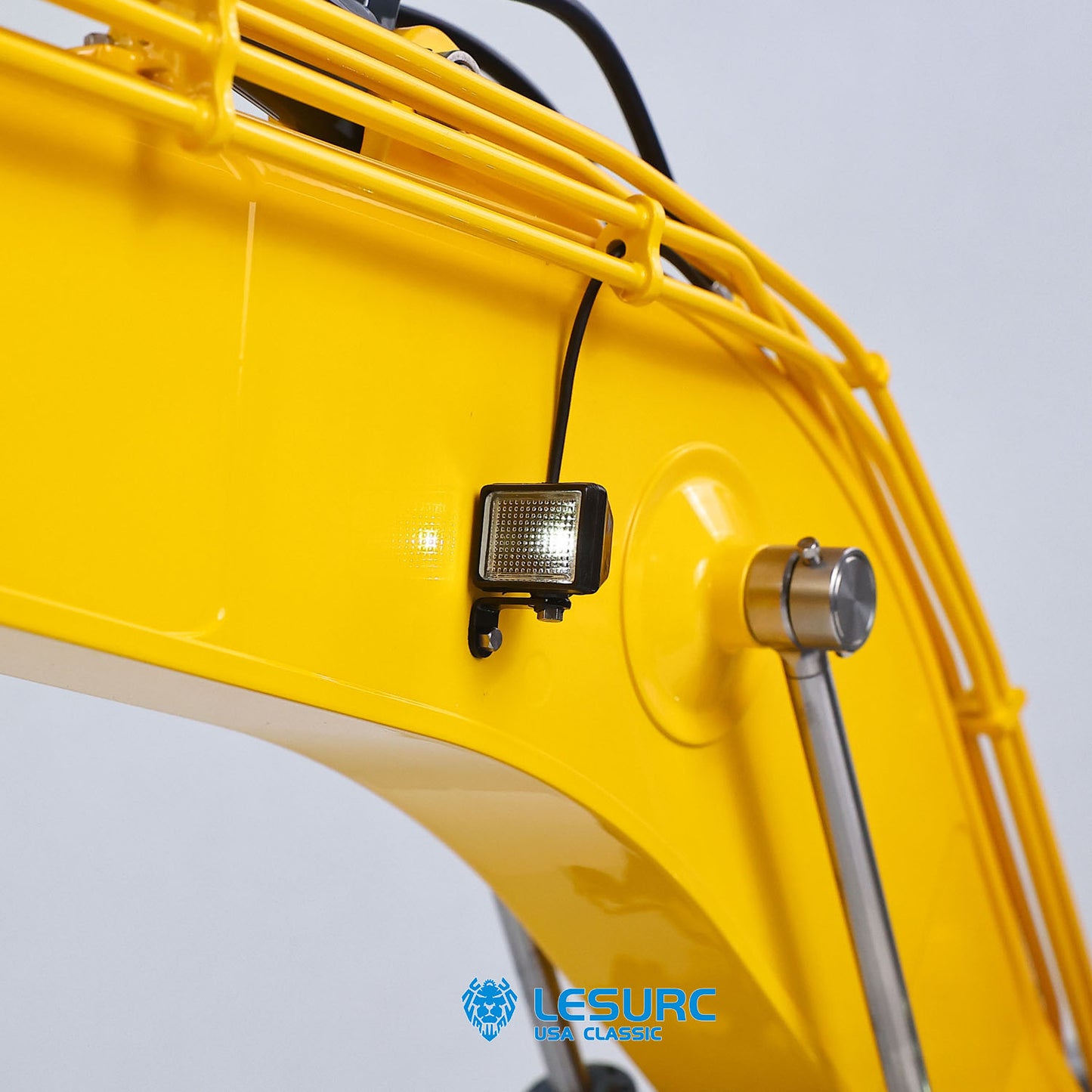 LESU SK500 1/14 Metal Remote Control Hydraulic Excavator B0018 RC Digger with 6 Ways Valve Light System for RC Construction Hobbyists