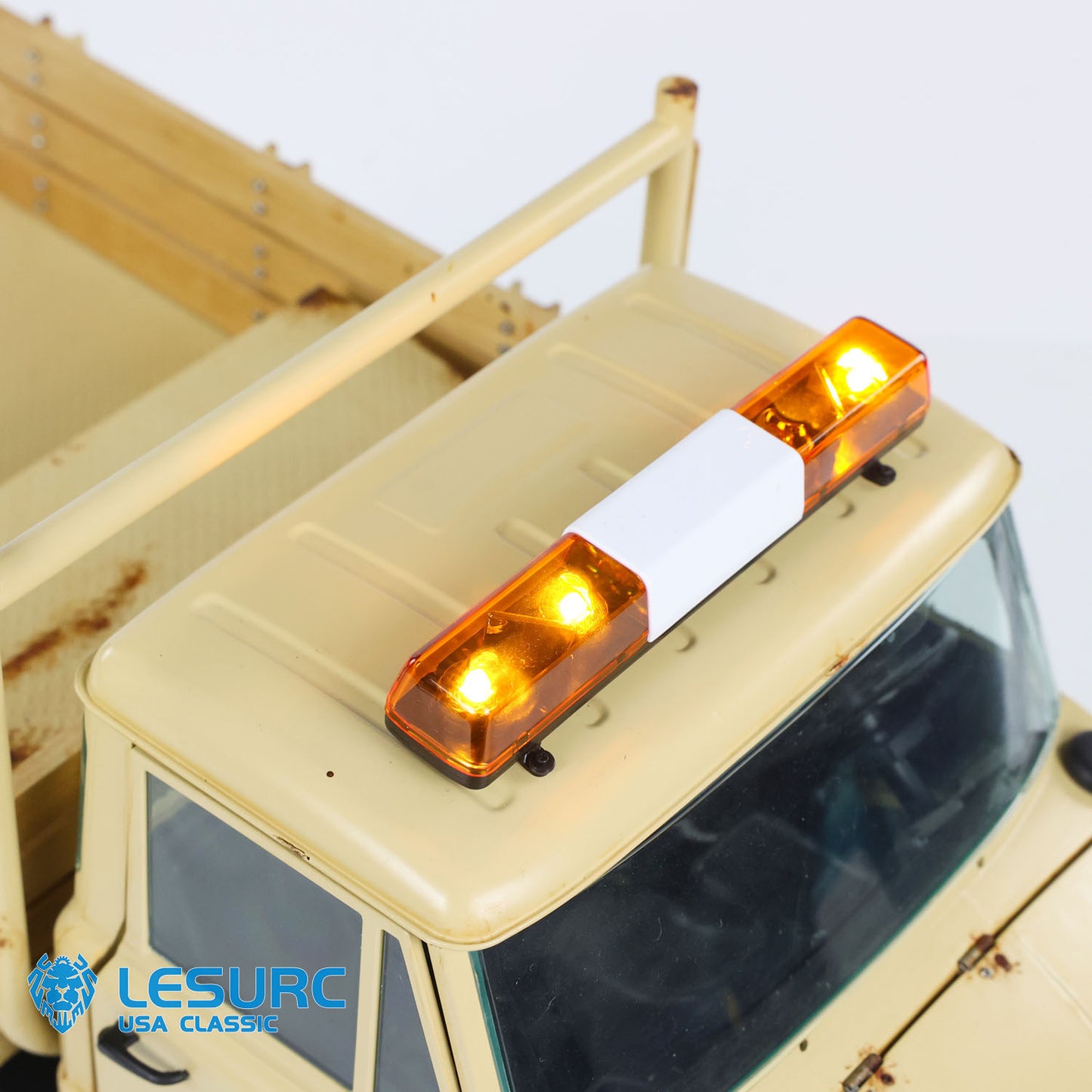 LESU UM406 1/10 Metal RC Off-Road Vehicle 2-Speed Transmission Winch Alloy Wheel Hubs Sound Light System FS I6S Radio Controller