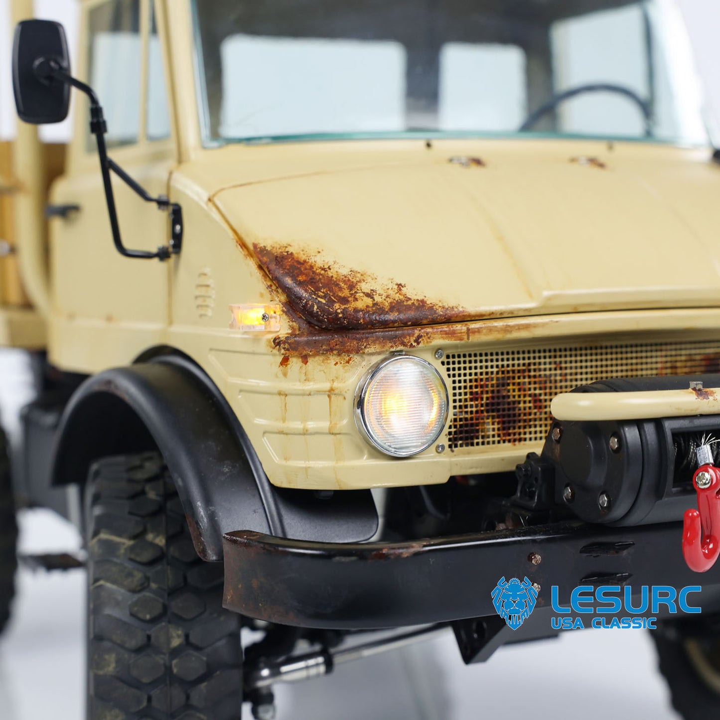 LESU UM406 1/10 Metal RC Off-Road Vehicle 2-Speed Transmission Winch Alloy Wheel Hubs Sound Light System FS I6S Radio Controller