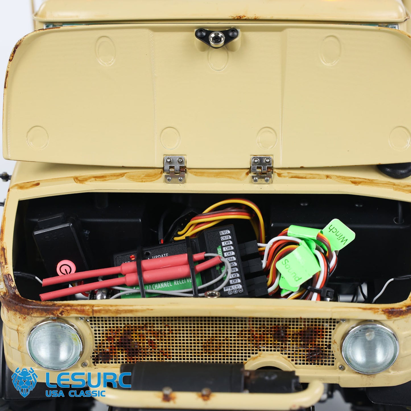 LESU UM406 1/10 Metal RC Off-Road Vehicle 2-Speed Transmission Winch Alloy Wheel Hubs Sound Light System FS I6S Radio Controller