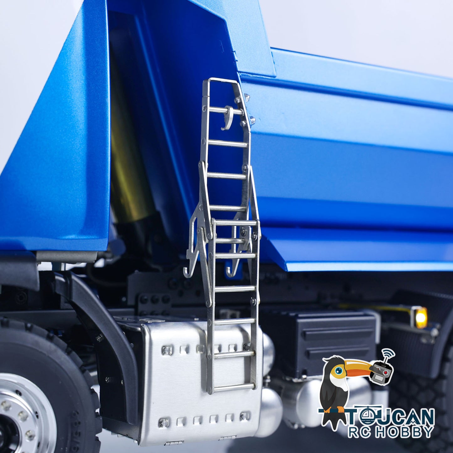 LESU 1/14 6*6 Z0032 Metal Hydraulic RC 3 Axles Dumper Truck With Front Multi Stage Cylinder U bucket I6S Radio System Model