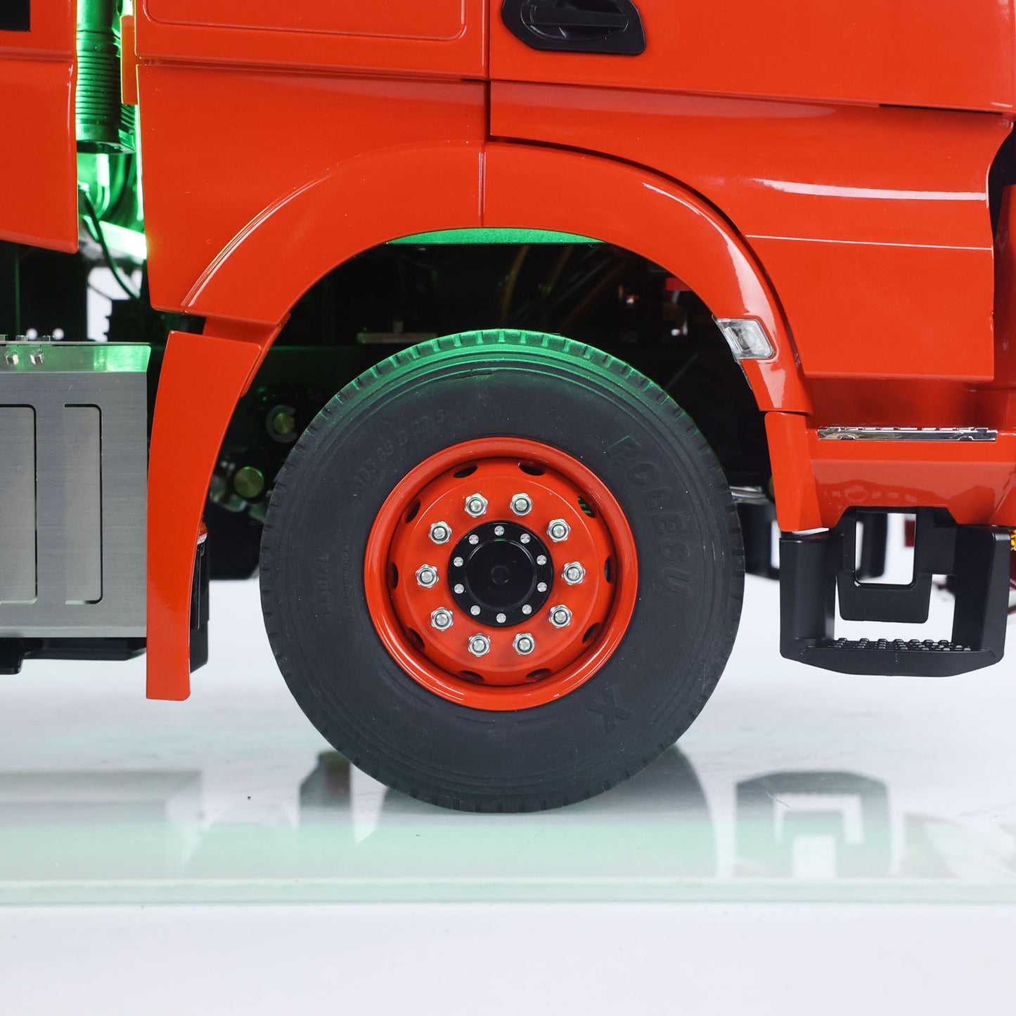 TOUCAN 10X8 Metal Chassis 3363 1/14 RC Tractor Truck RTR Lorry Car Smoke Sound 2Speed Gearbox ST8 Battery Rotating Light
