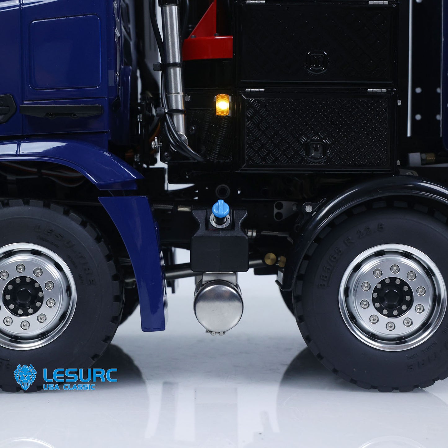 LESU Z0017 1/14 Metal 8X8 RC Roll On Off Dump Truck RTR with Hydraulic Crane FlySky Paladin PL18EV Radio System 2Speed Transmission Light Sound