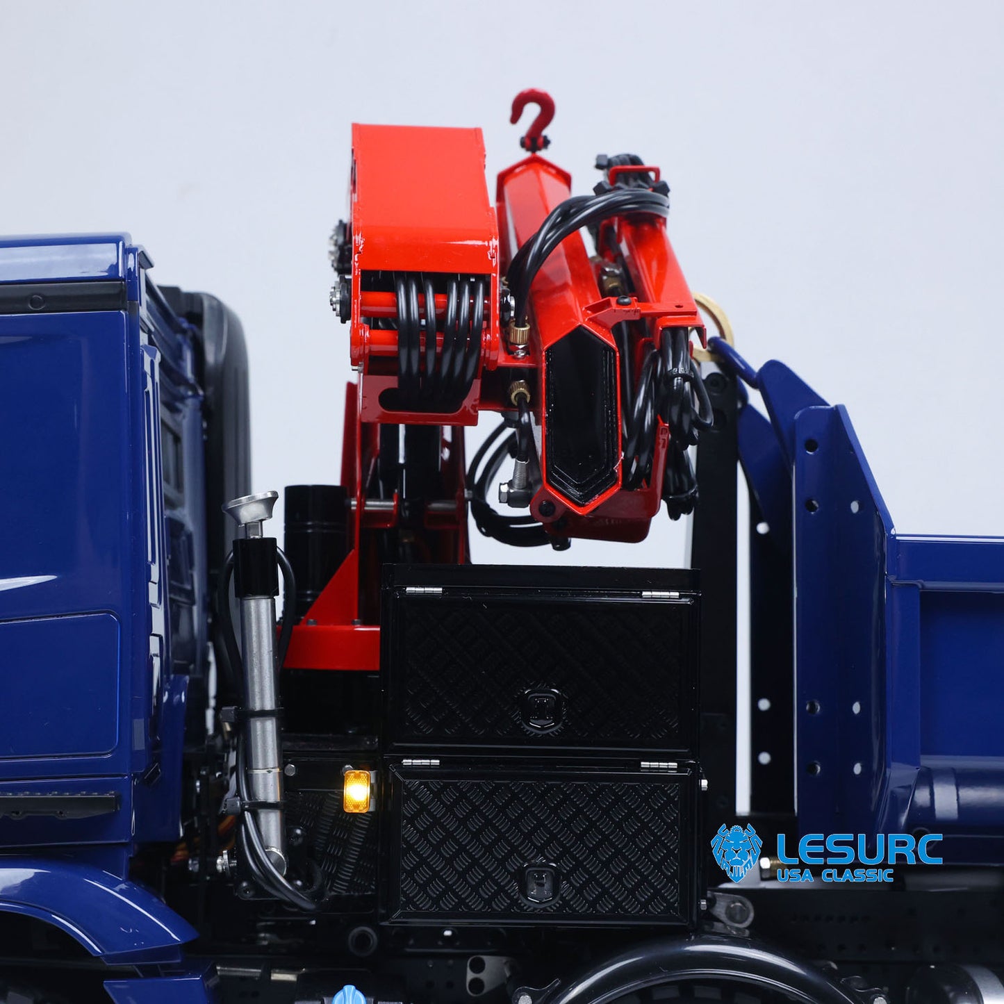 LESU Z0017 1/14 Metal 8X8 RC Roll On Off Dump Truck RTR with Hydraulic Crane FlySky Paladin PL18EV Radio System 2Speed Transmission Light Sound