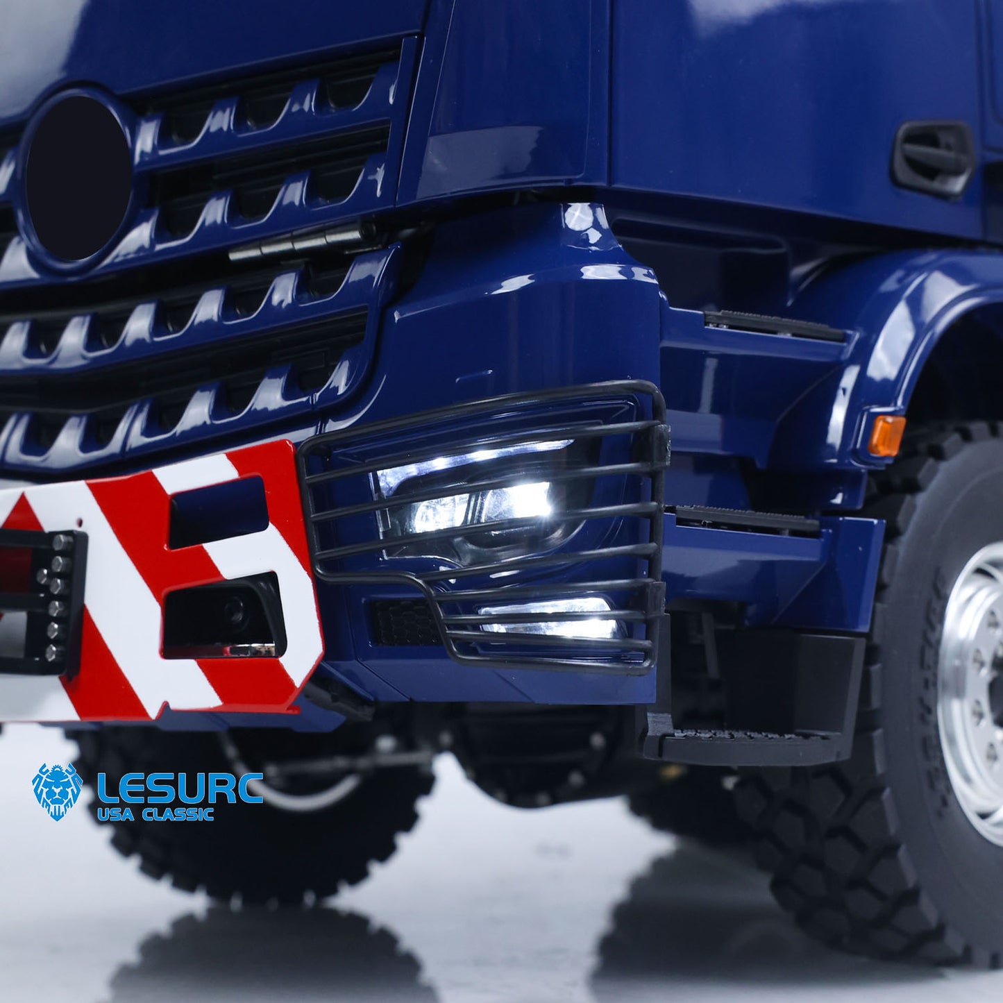 LESU Z0017 1/14 Metal 8X8 RC Roll On Off Dump Truck RTR with Hydraulic Crane FlySky Paladin PL18EV Radio System 2Speed Transmission Light Sound