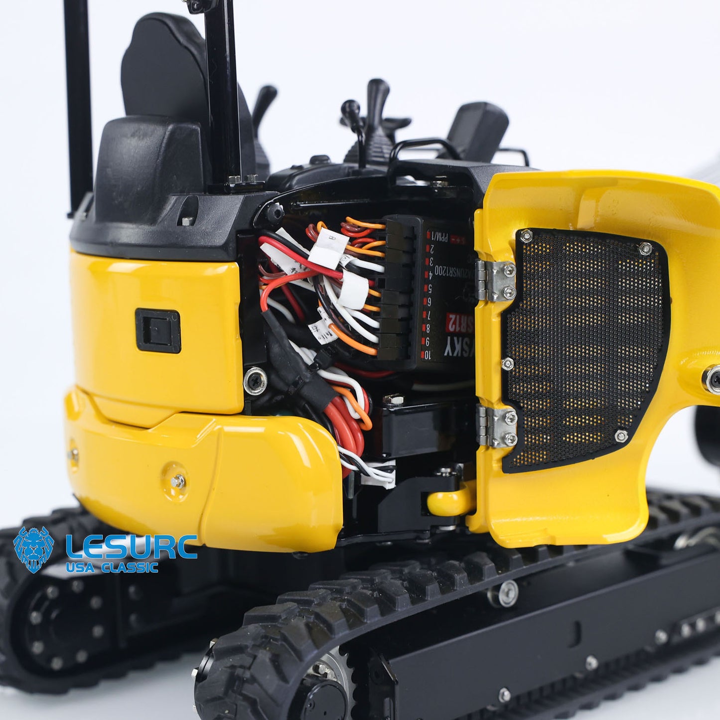 LESU PC30 1/14 Metal RC Hydraulic Excavator B0003 RTR 6CH Reversing Valve Mini Digger Brushless Rotary Drive Motor Sound & Light FrSky X14 Controller