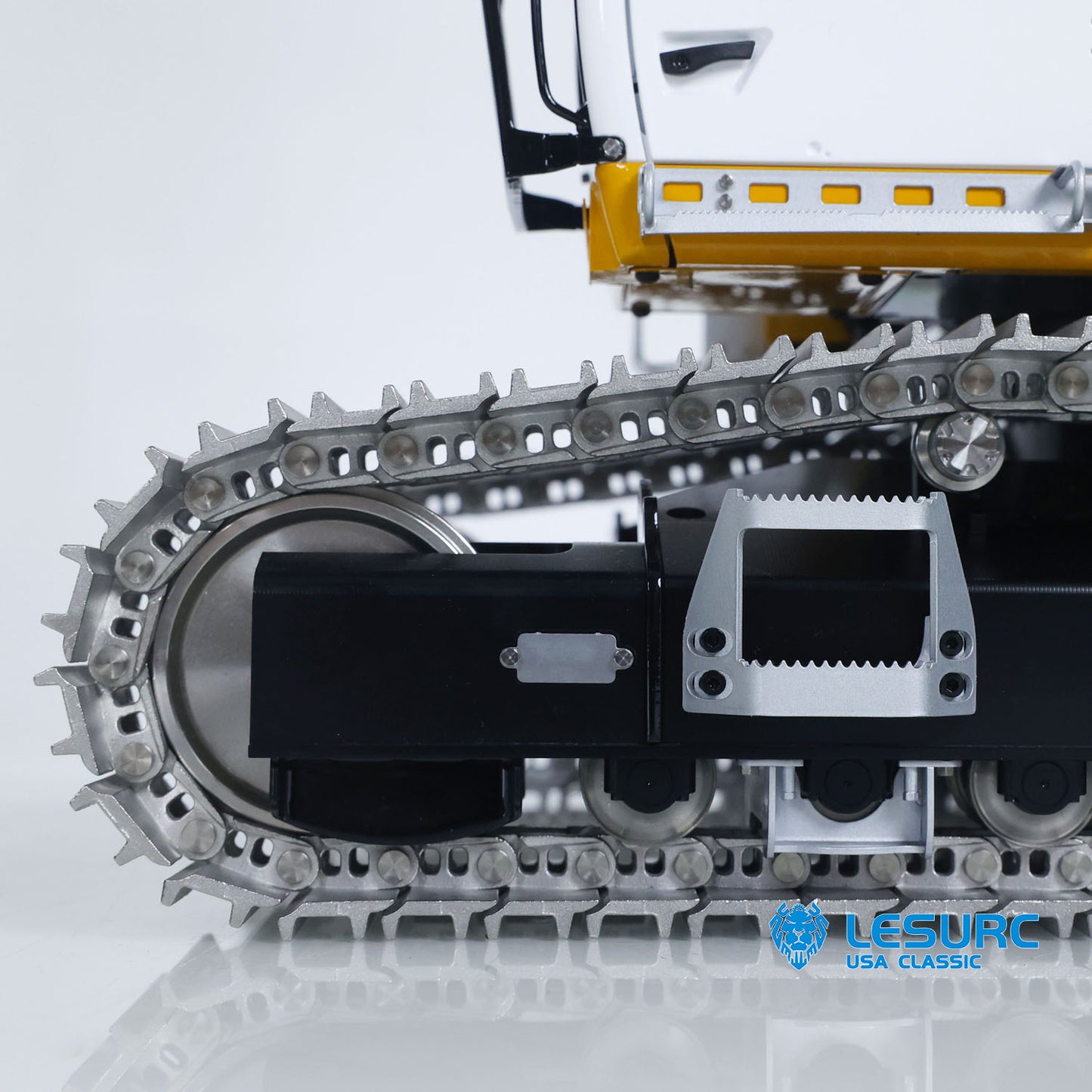 LESU 1/14 RC Hydraulic Excavator LR956 Metal 3 Arms Remote Control Digger Model 4+3CH Valve Dual Pumps Light Flysky PL18EV LITE