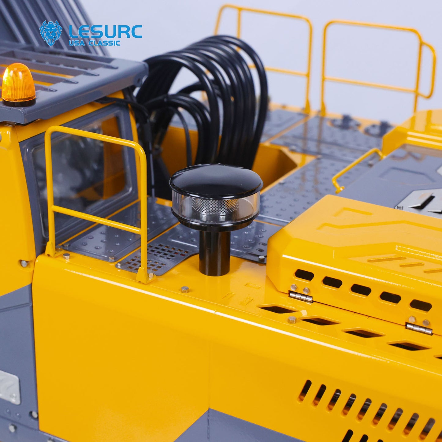 LESU AoueET30H 1/14 Metal RC Hydraulic Excavator A0006 PNP Wheeled Digger with 8CH Valve Hobbywing ESC Light System for Construction Model Builders