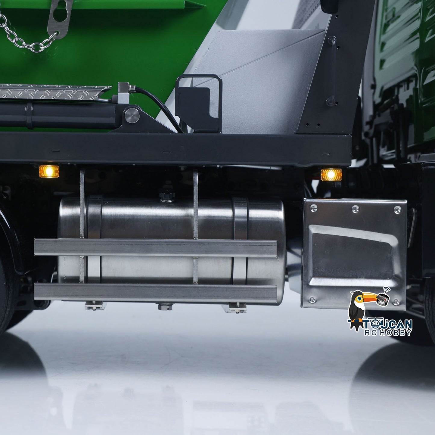 LESU Metal 1/14 RC Hydraulic Swing Arm Garbage Truck 4X4 Skip Loader RTR TGS Car Radio Control Emulated Vehicle Model 4CH 3Speed