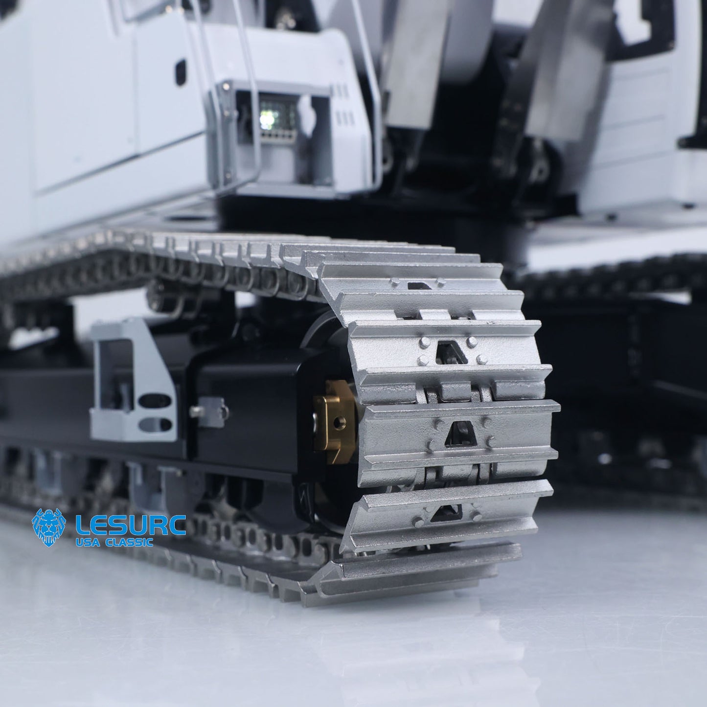 LIMITED-TIME SALE IN Stock Metal LESU 1/14 RC Hydraulic Excavator 2 Arms LR956 Remote Control Digger Model 4MPA Dual Pumps Light 3S Battery PL18EV LITE