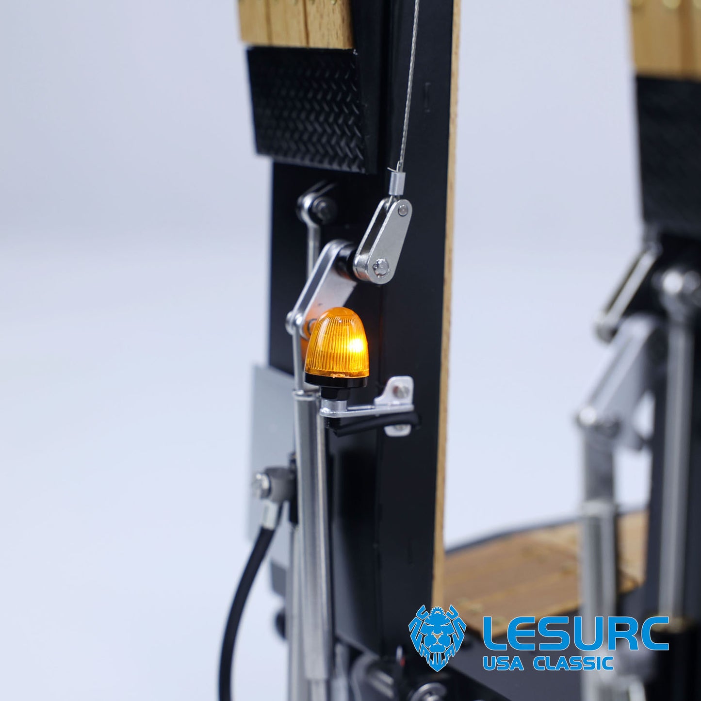 LESU A0020 1/14 Metal Lowboy Trailer 3Axle Chassis Hydraulic Lifting Tailgate Electric Landing Legs Light System for RC Tractor Truck Construction Model