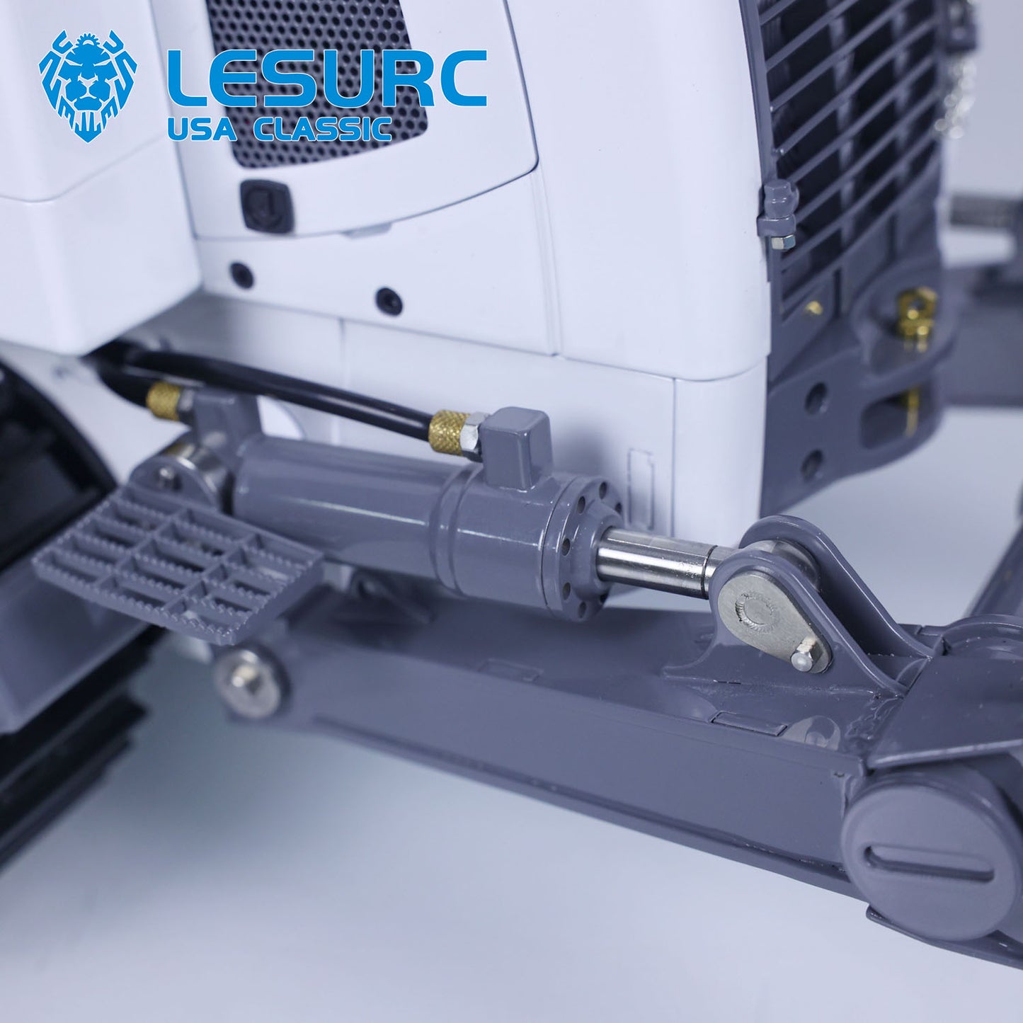 LESU LR636 1/14 Metal Hydraulic RC Loader B0014 with 4CH Reversing Valve Rear Lifting Hook Decal for Engineering Vehicle Enthusiast