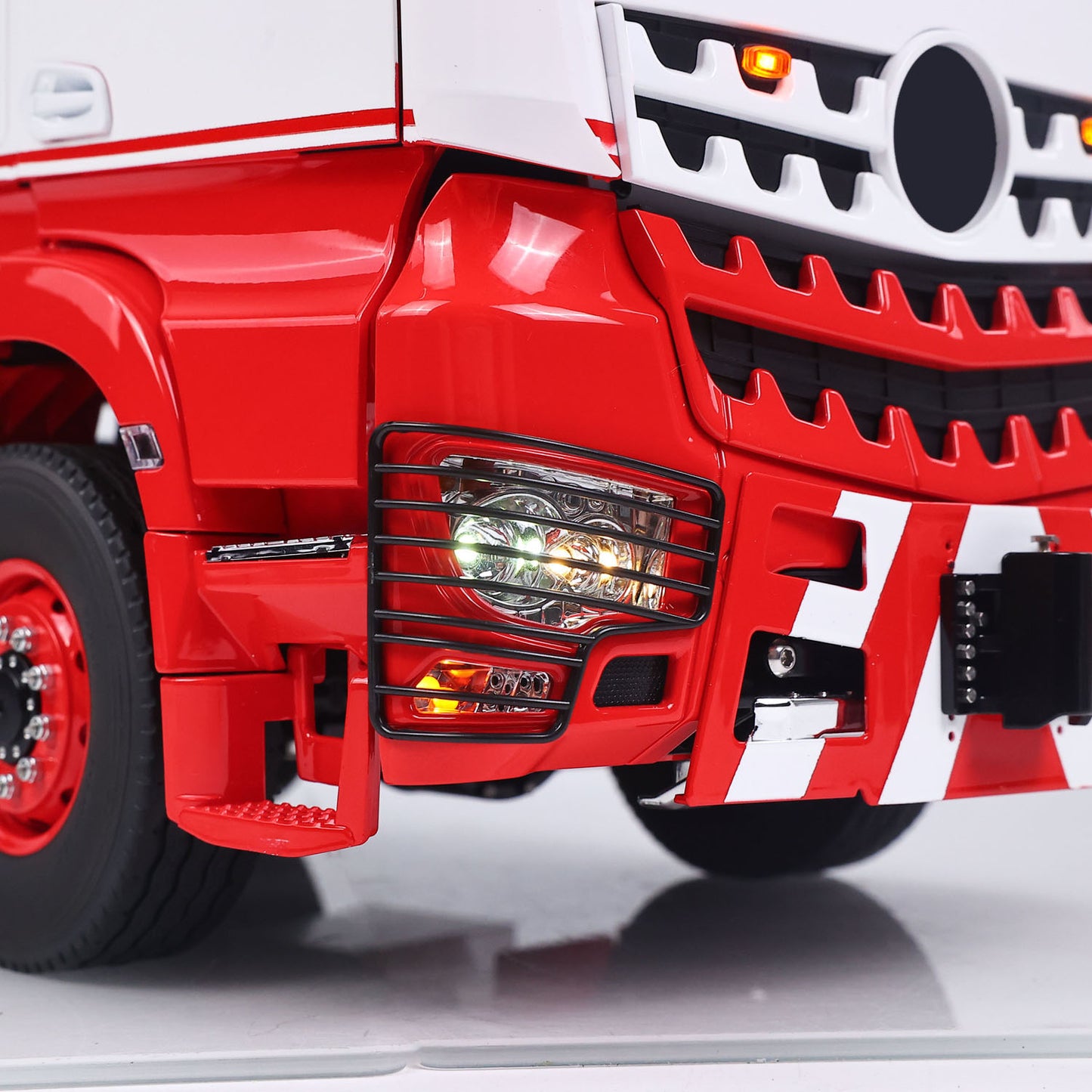 IN STOCK 1/14 LESU 8*8 3 Speed Highline RC Tractor Truck Metal Heavy-duty Chassis DIY RC Cabin W/ Motor Smoke Unit Light Sound Radio