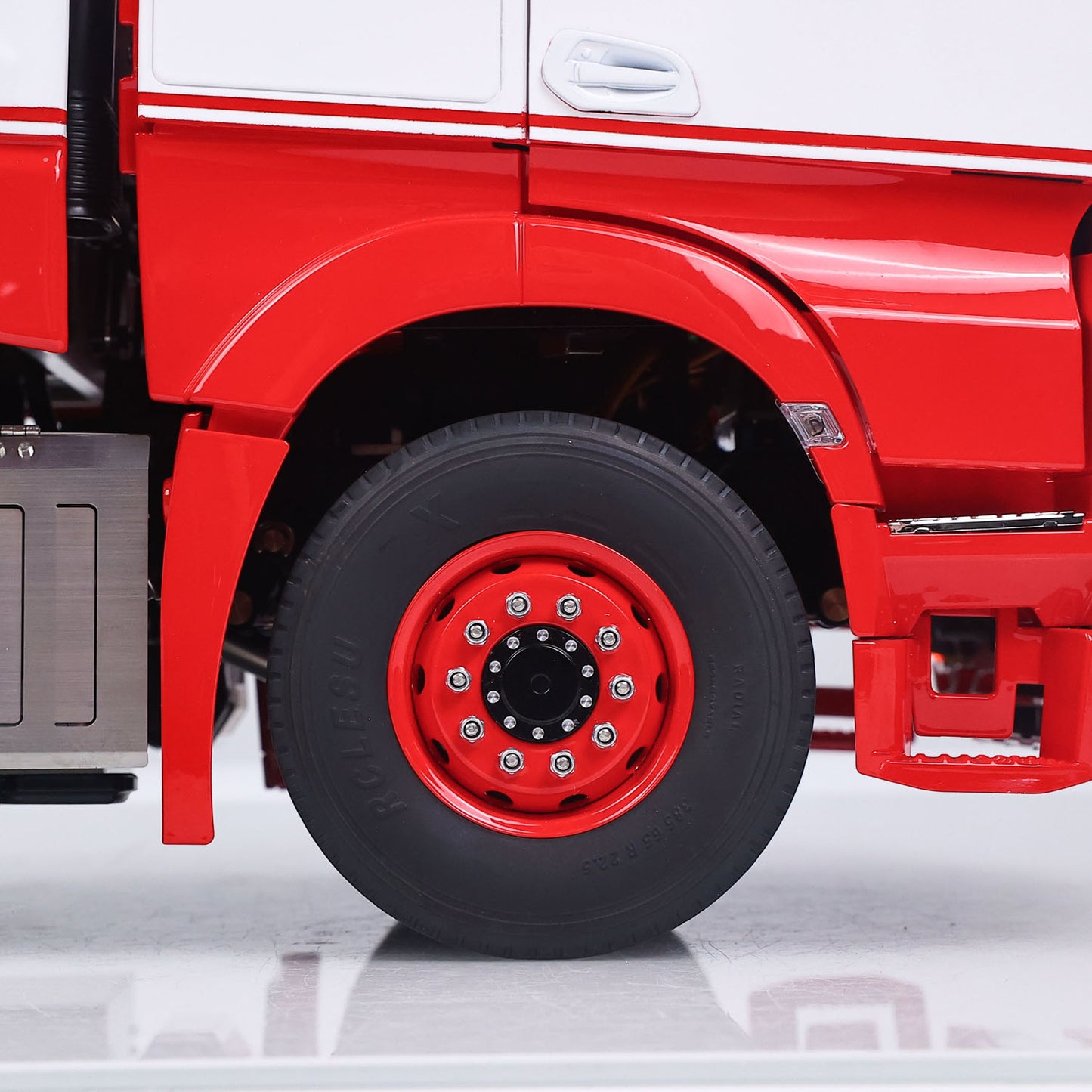 IN STOCK 1/14 LESU 8*8 3 Speed Highline RC Tractor Truck Metal Heavy-duty Chassis DIY RC Cabin W/ Motor Smoke Unit Light Sound Radio