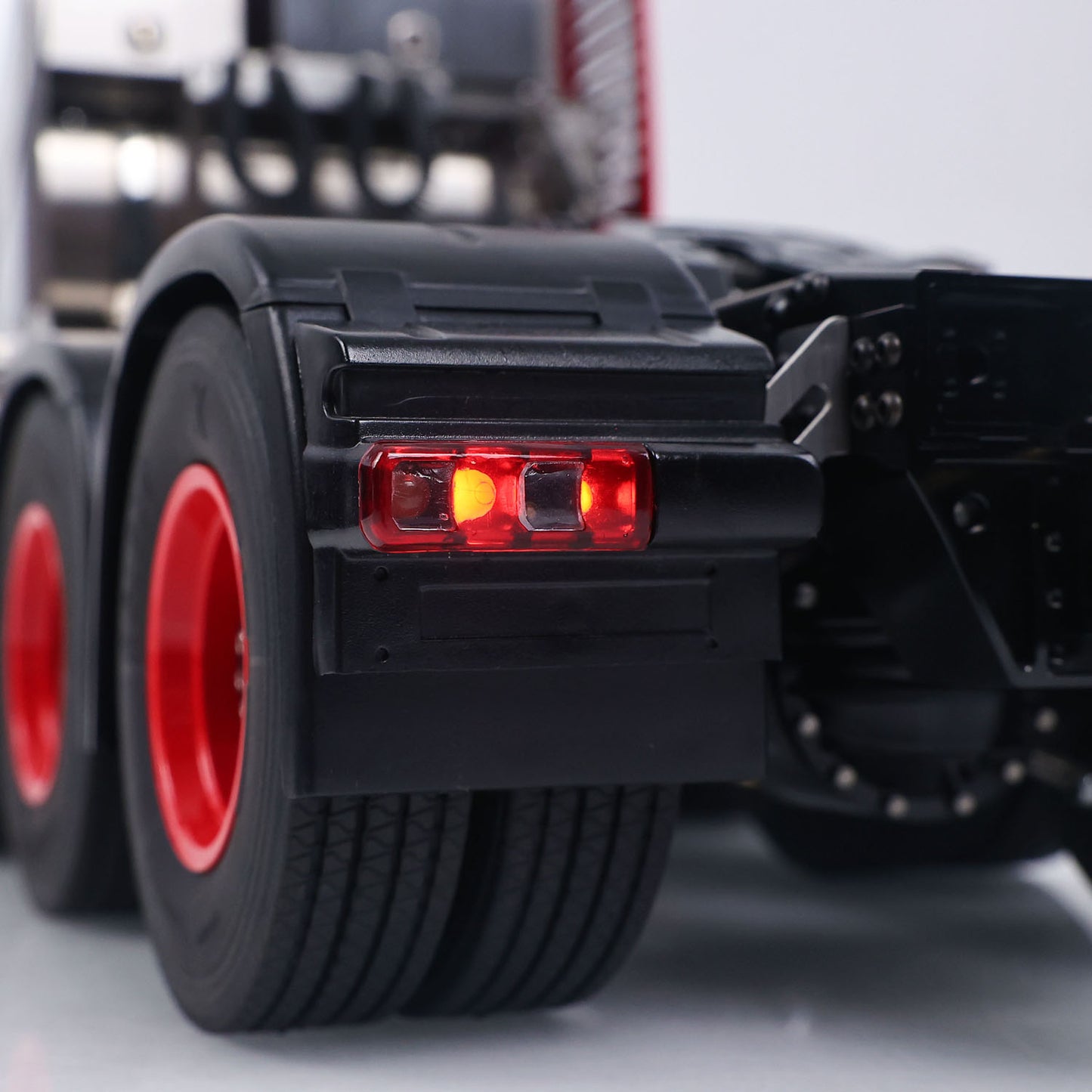 IN STOCK 1/14 LESU 8*8 3 Speed Highline RC Tractor Truck Metal Heavy-duty Chassis DIY RC Cabin W/ Motor Smoke Unit Light Sound Radio
