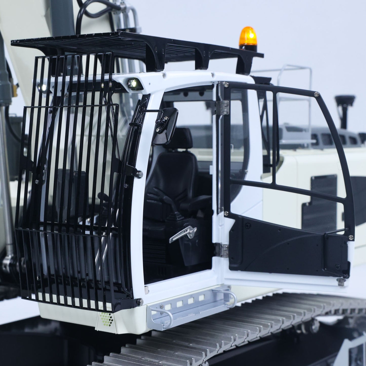 926MM Metal LESU 1/14 3 Arms RC Hydraulic Excavator LR956 Remote Control Digger Model Vehicle Dual Pump System 7CH Valve Light