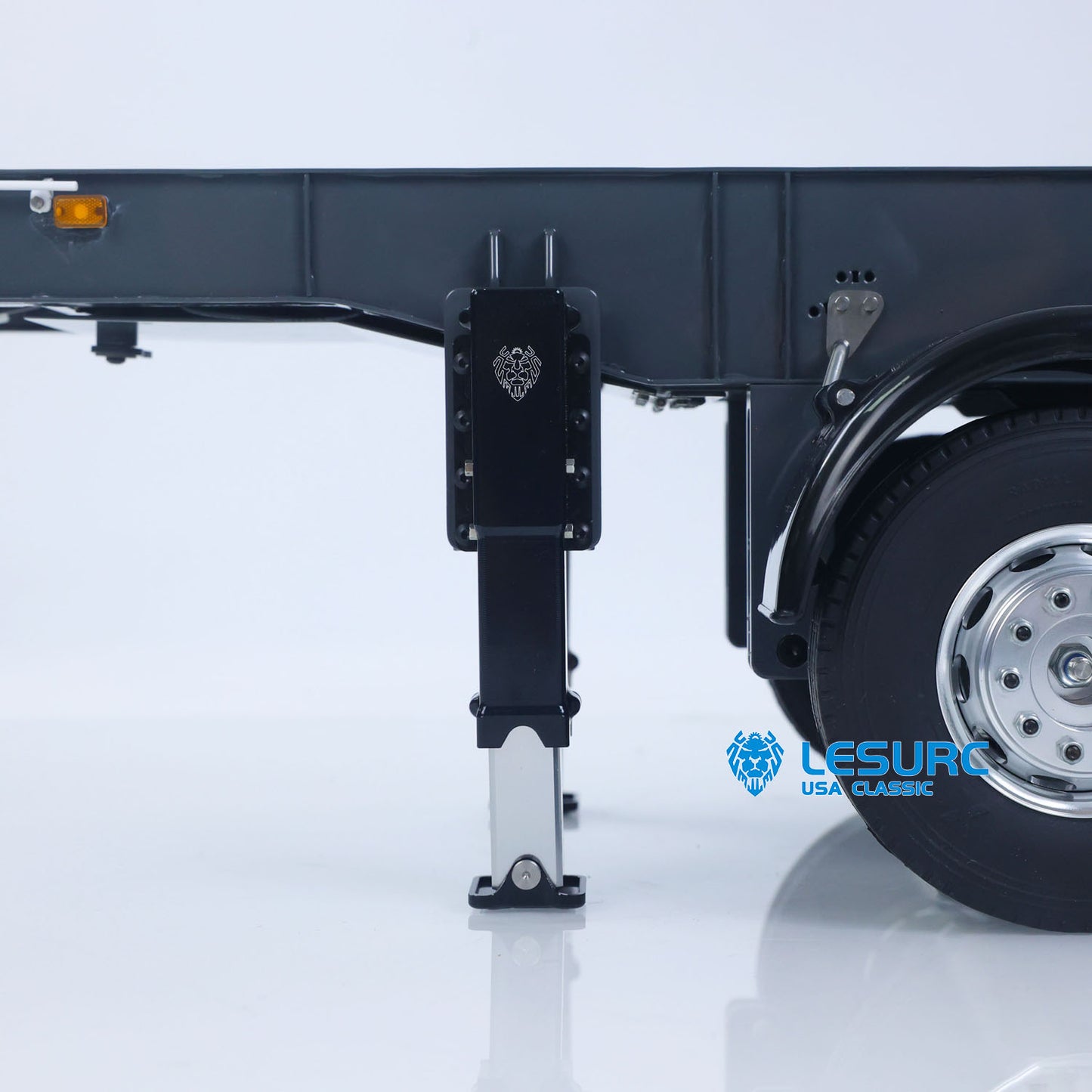 LESU A0069 1/14 Metal RC Trailer with Electric Legs Taillight Clearance Lamp for RC Tractor Truck Construction Vehicle Enthusiast