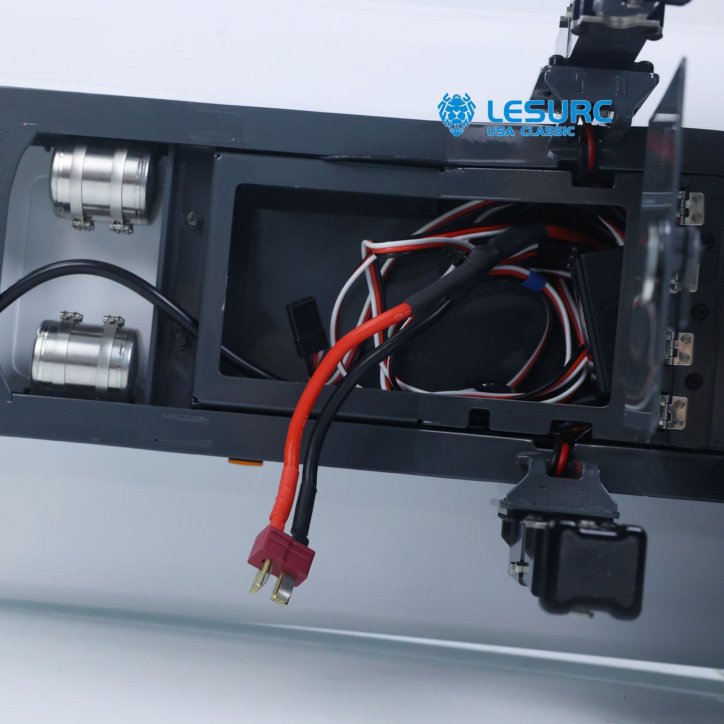 LESU A0069 1/14 Metal RC Trailer with Electric Legs Taillight Clearance Lamp for RC Tractor Truck Construction Vehicle Enthusiast