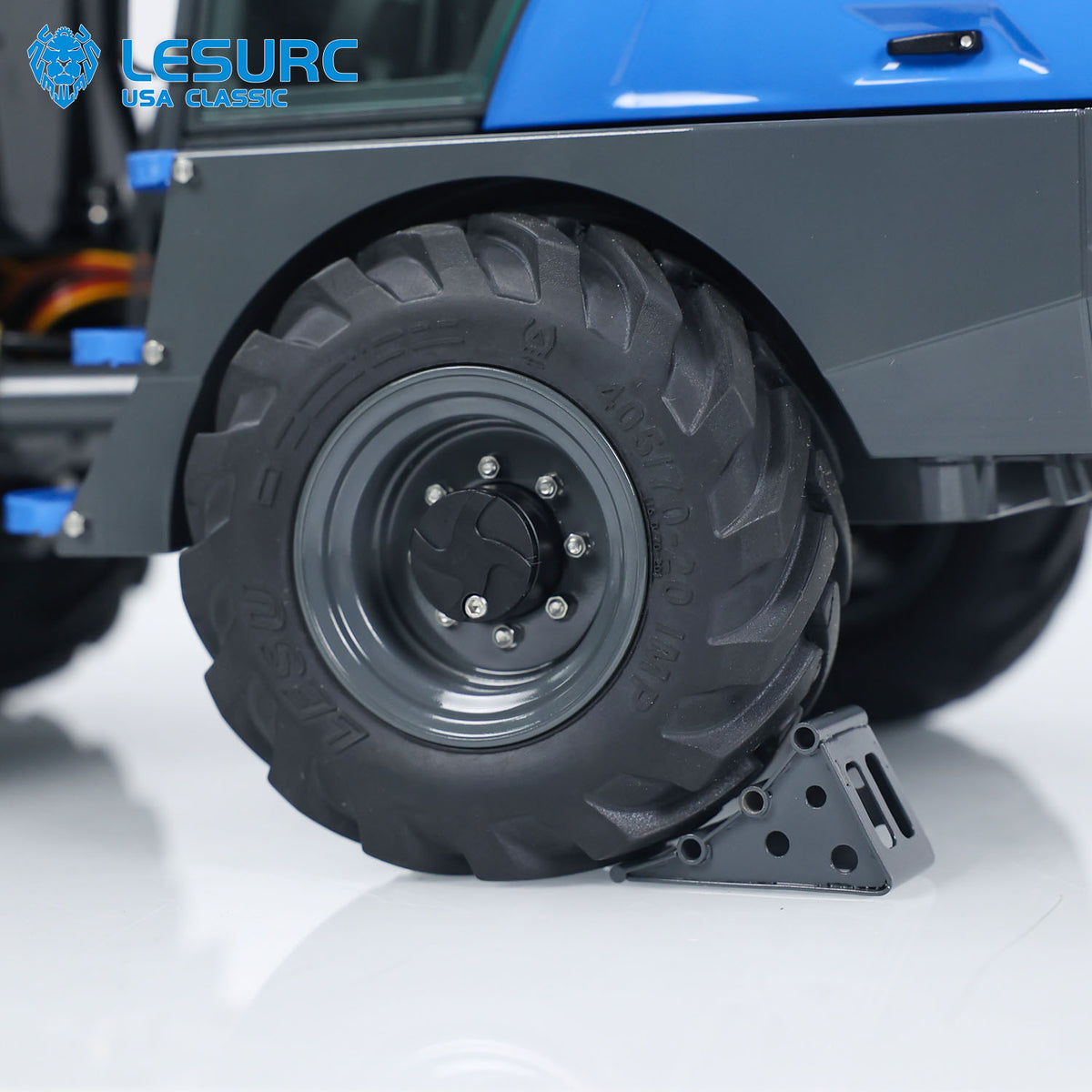 11.11 Flash Sale LESU AOUE MCL8 1/14 RC Hydraulic Loader with I6S Radio Controller 4CH Valves Sound Light System for Construction Vehicle Enthusiast