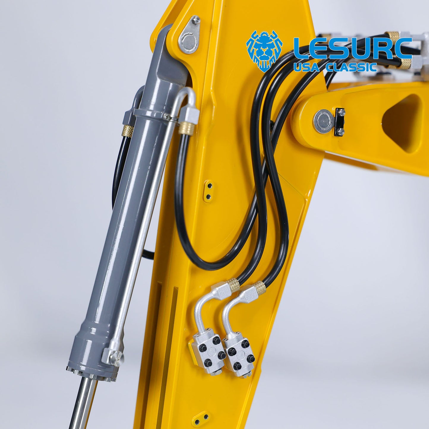 LESU Aoue-LR945 1/14 Metal RC Hydraulic Excavator B0016 7CH Valve Light System for Remote Control Digger Model Enthusiast Outdoor Fun