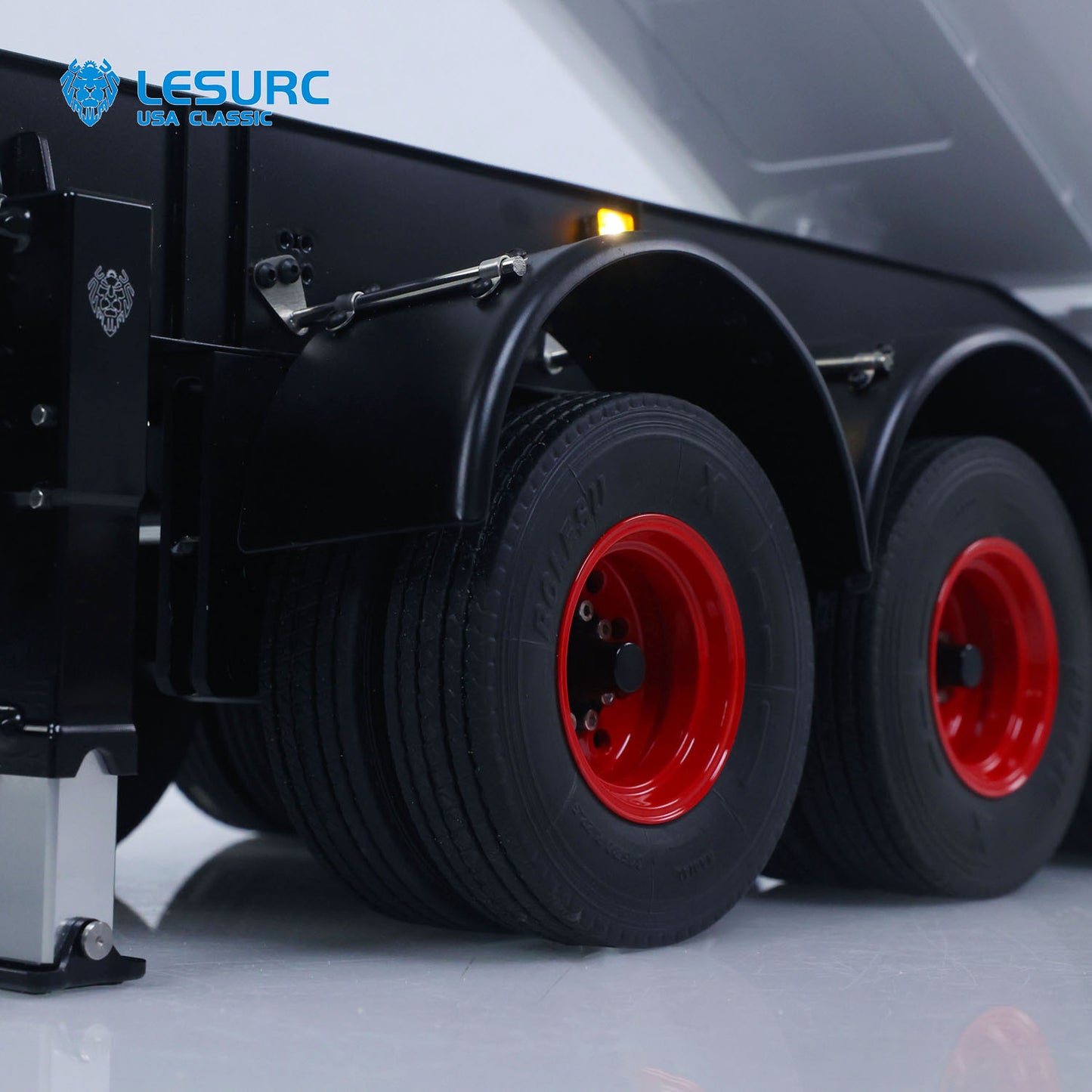 LESU A0045 1/14 Metal Hydraulic RC Semi Dump Trailer Model with Electric Legs for RC Tractor Truck Construction Model Enthusiast