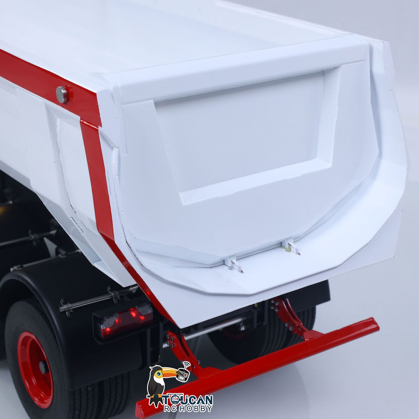 Metal LESU 3 Axles 1/14 Hydraulic Dump Trailer Model for RC Tractor Truck DIY TAMIYA With A0045 U-Bucket Electric Lifting Legs