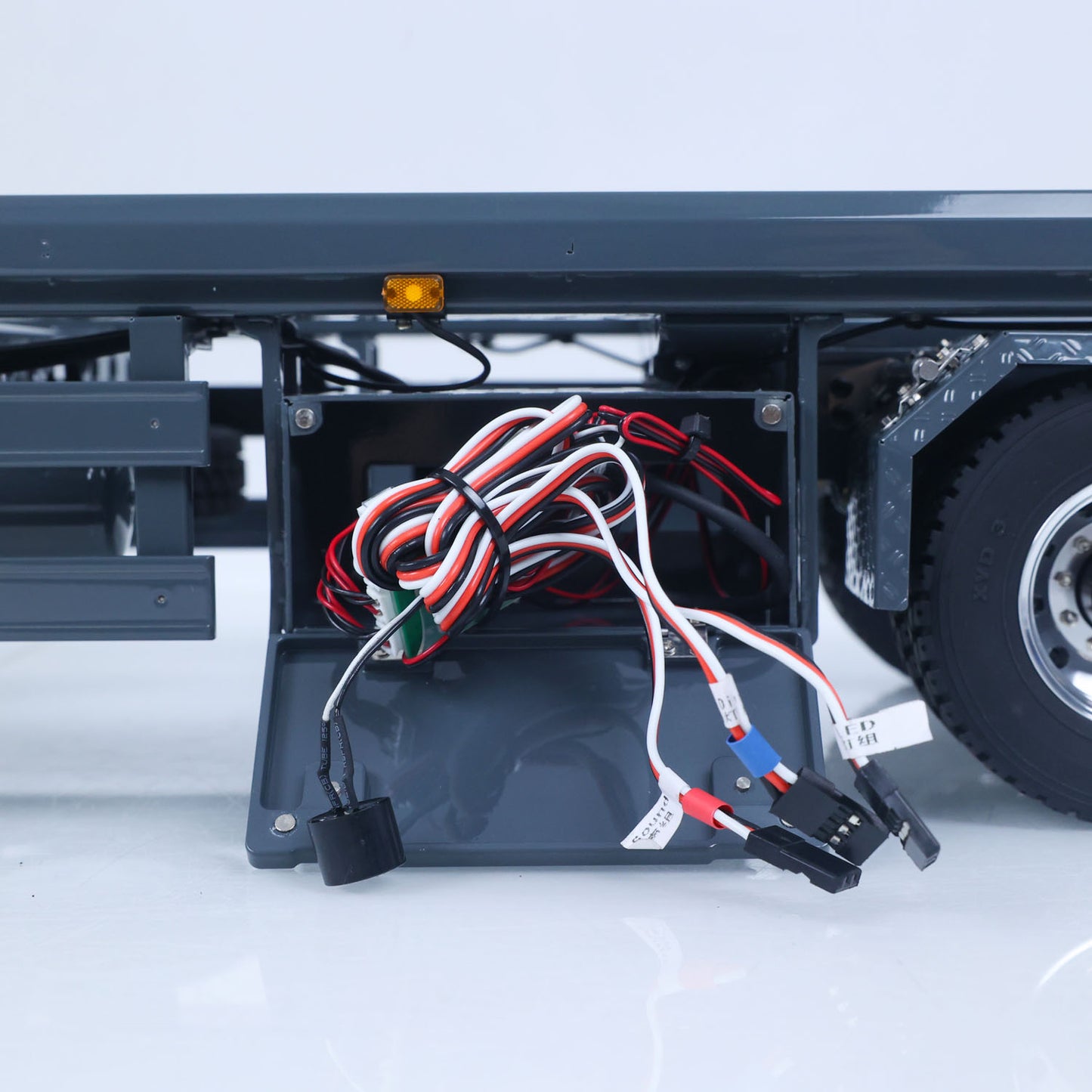 Finished 1/14 Metal RC Trailer A0065 Model Front Wheel Steerable for LESU Radio Controlled Hydraulic Roll on off Dumper Tipper