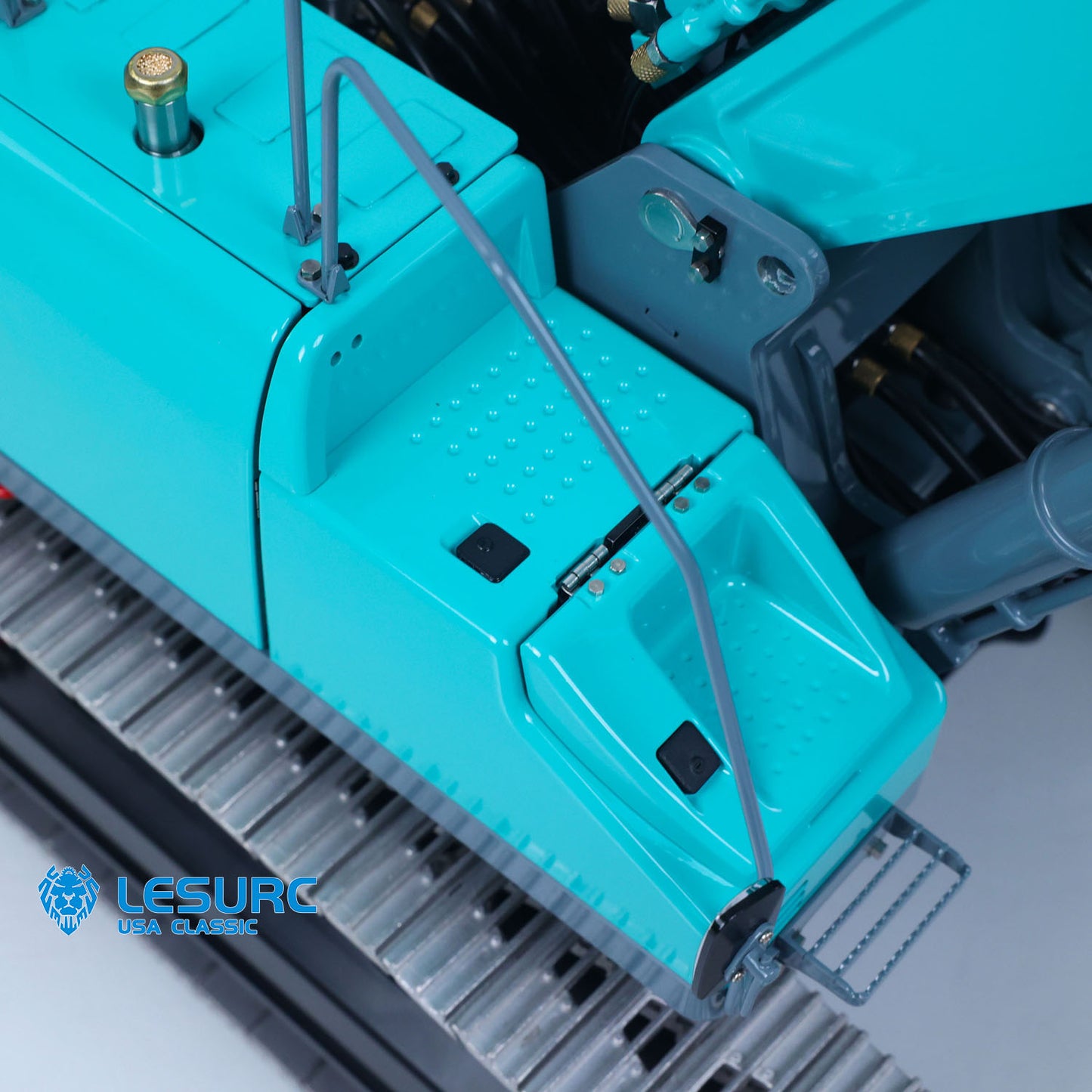 LESU SK500 1/14 Metal Remote Control Hydraulic Excavator B0018 RC Digger with 6 Ways Valve Light System for RC Construction Hobbyists