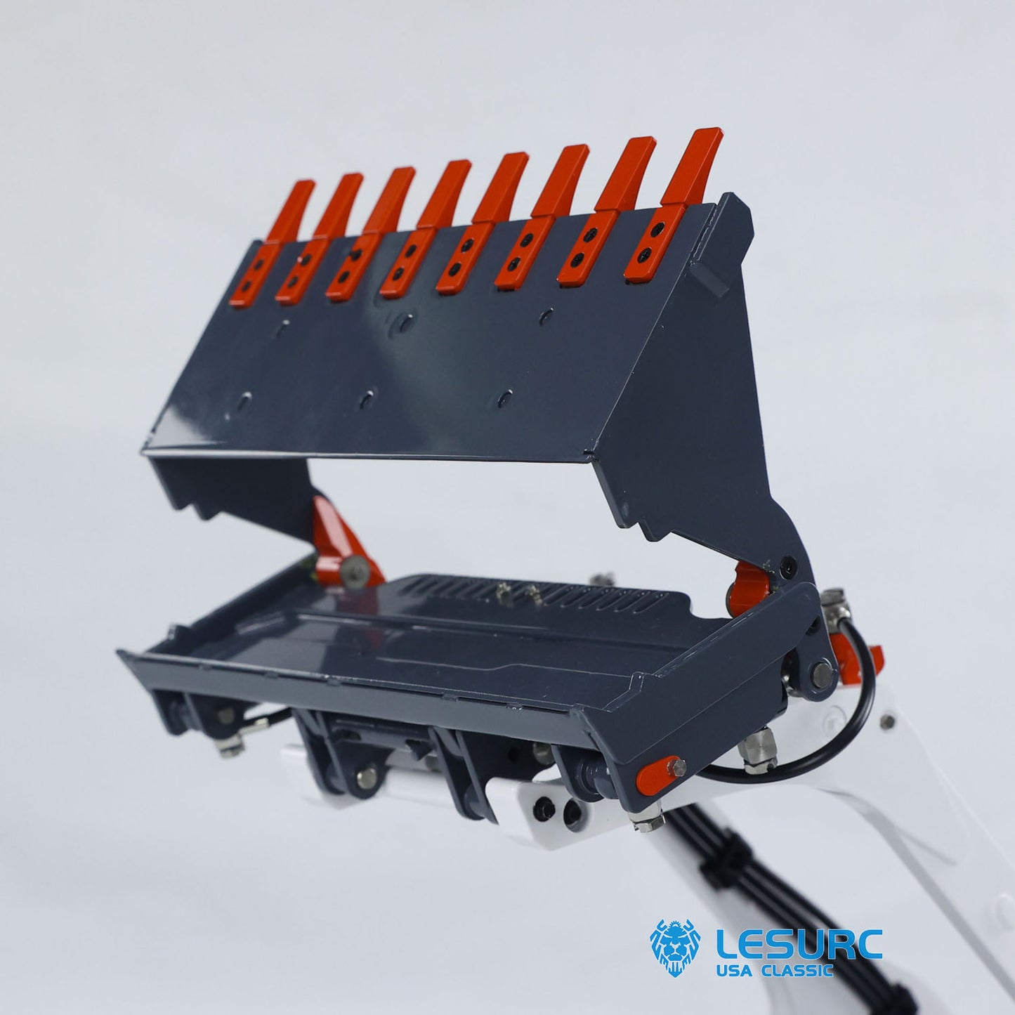 LESU Aoue LT5 1/14 Metal Hydraulic Tracked RC Skid-Steer Loader B0008 with I6S Radio Controller Light Sound System for Construction Vehicle Enthusiast
