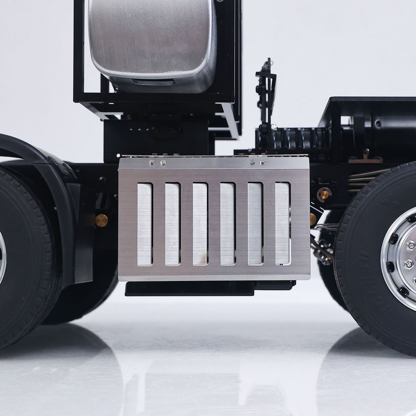 LESU 1/14 8*8 Heavy-duty Metal Chassis RC Highline 1851 3363 Tractor Truck Model W/ 3 Speed Gearbox Motor Servo Equipment Rack