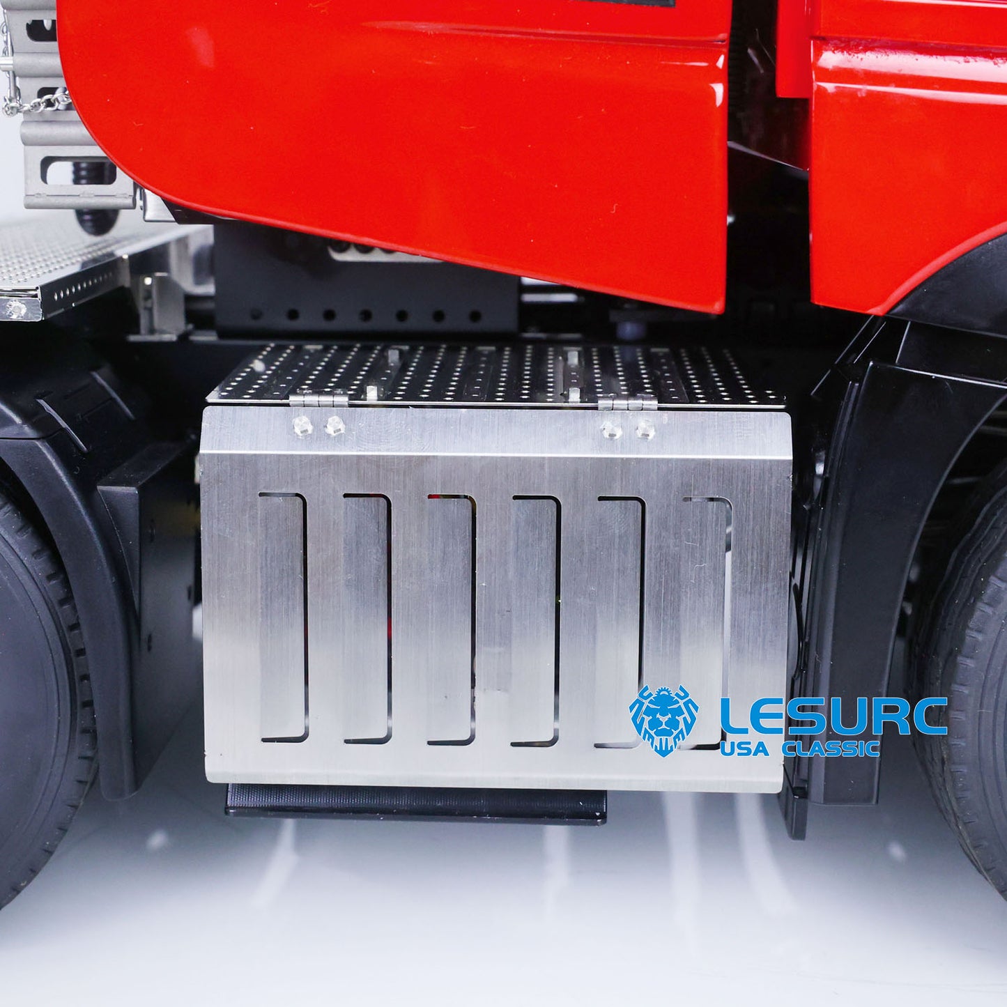 1/14 LESU RC Highline Tractor Truck Heavy-duty Metal Chassis Car Model W/ Lights Sounds Smoke Equipment Rack 3 Speed Gearbox